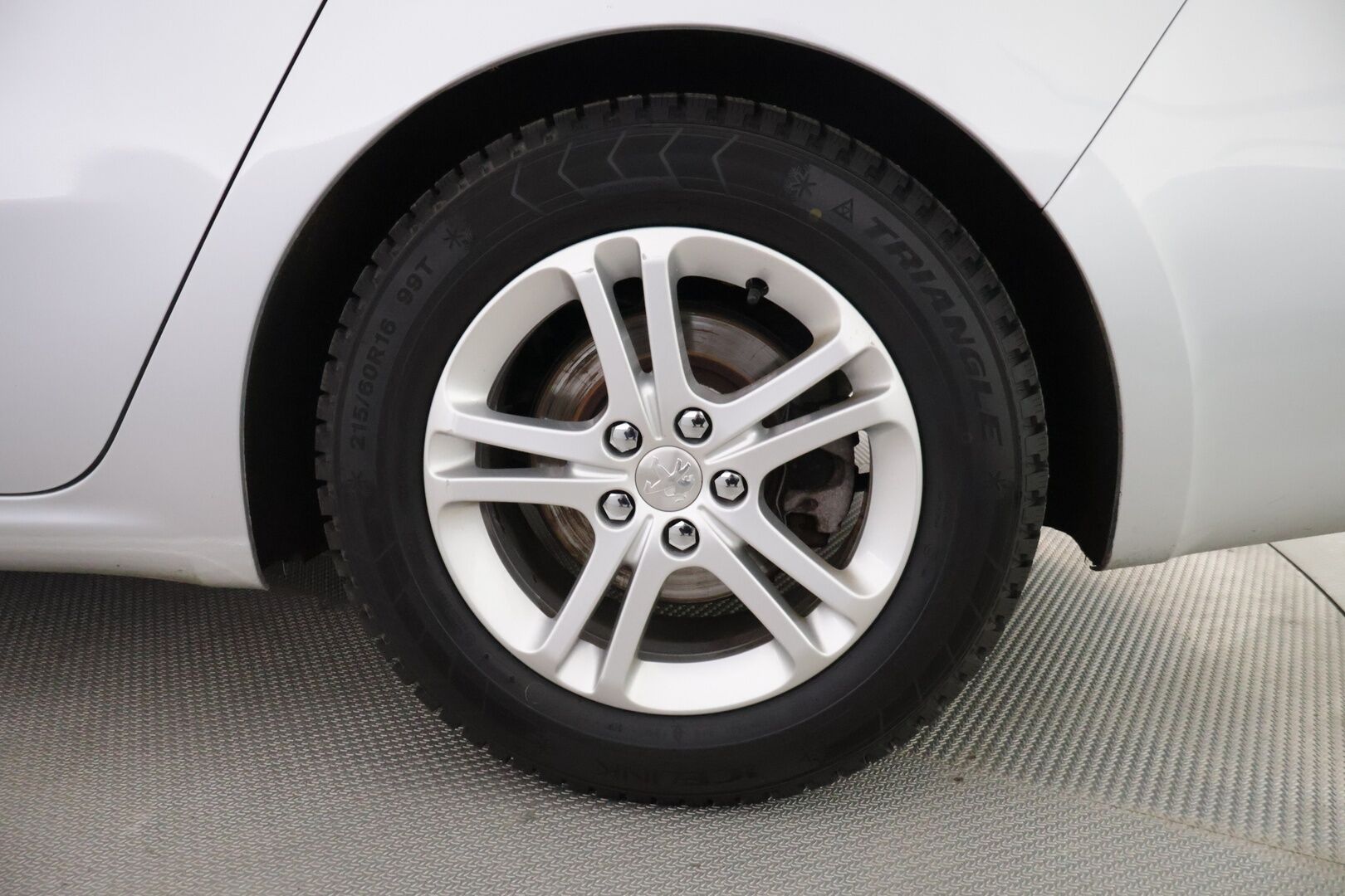 Peugeot 508 2017 SW Active BlueHDi 120 ** Lohko / Koukku / Vakkari / Bluetooth - ** Kahdet renkaat / Juuri katsastettu ** - HULLU BLACKWEEK KORKOTARJOUS 2,49%