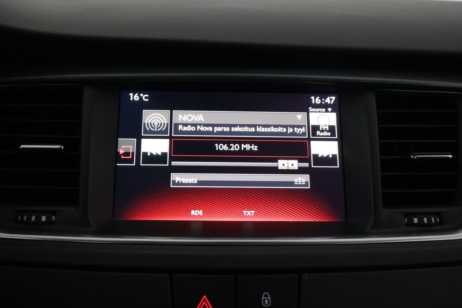 Peugeot 508 2017 SW Active BlueHDi 120 ** Lohko / Koukku / Vakkari / Bluetooth - ** Kahdet renkaat / Juuri katsastettu **