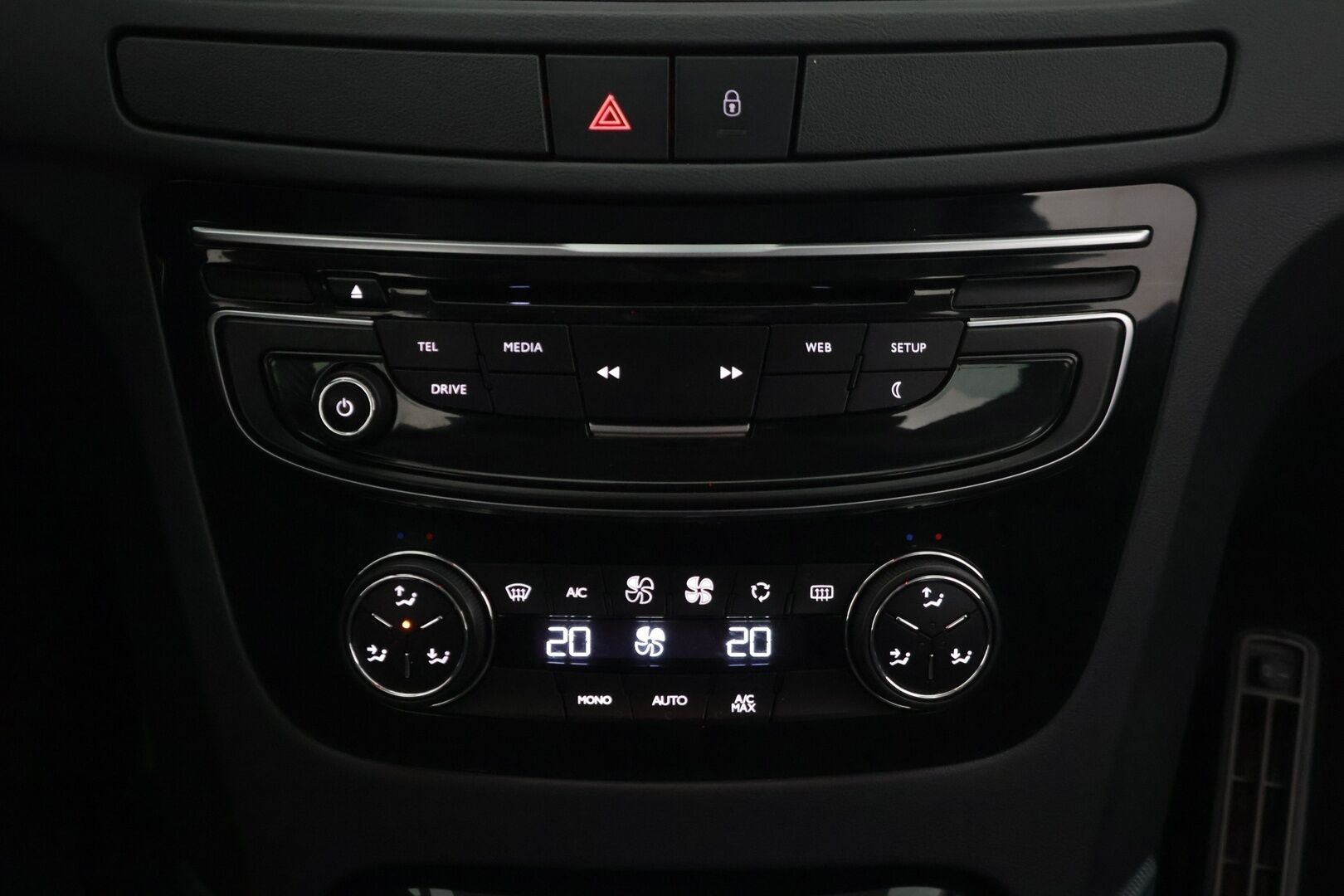 Peugeot 508 2017 SW Active BlueHDi 120 ** Lohko / Koukku / Vakkari / Bluetooth - ** Kahdet renkaat / Juuri katsastettu ** - HULLU BLACKWEEK KORKOTARJOUS 2,49%