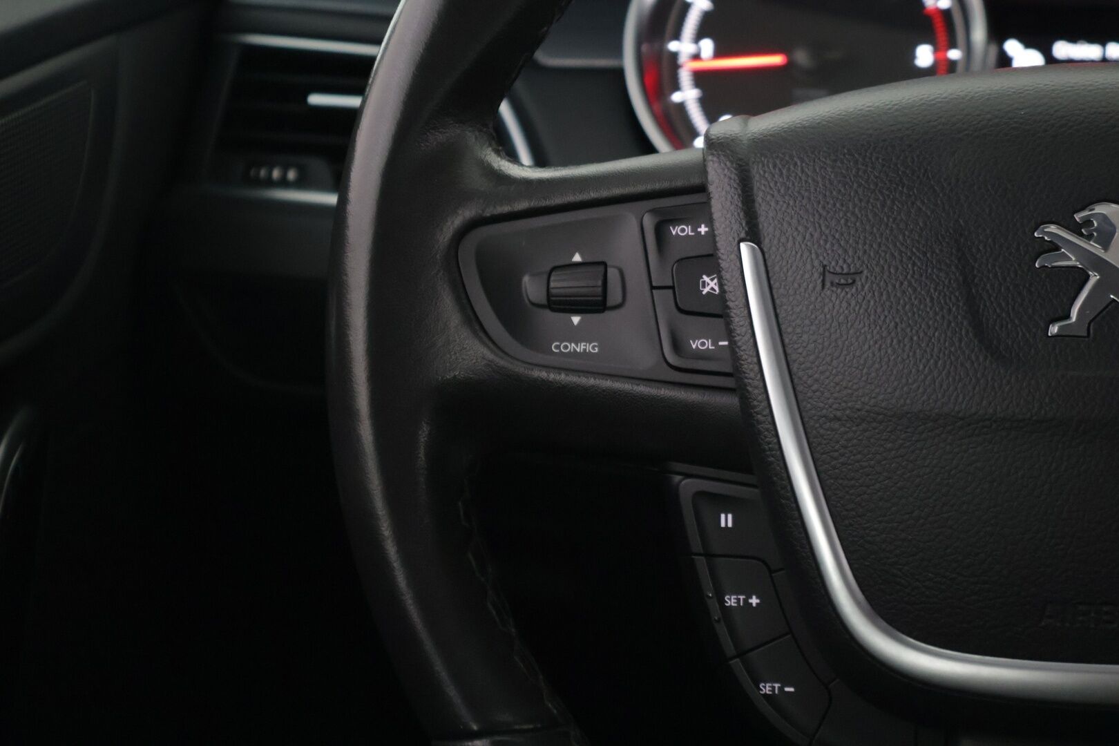 Peugeot 508 2017 SW Active BlueHDi 120 ** Lohko / Koukku / Vakkari / Bluetooth - ** Kahdet renkaat / Juuri katsastettu ** - HULLU BLACKWEEK KORKOTARJOUS 2,49%