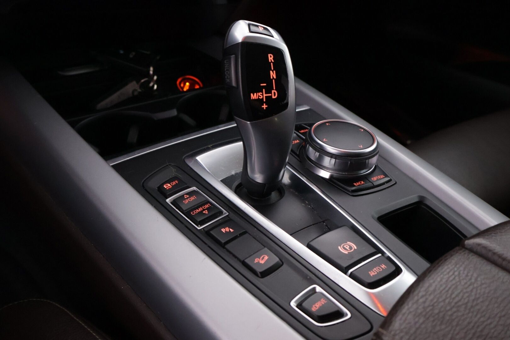 BMW X5 2017 F15 xDrive40e A - YritysOutlet - Myydään vain yrityksille - Upeasta varusteltu / Ruskeat nahat / Hyvin huollettu / S.ratti / S.kontti / Hyvät nastat 