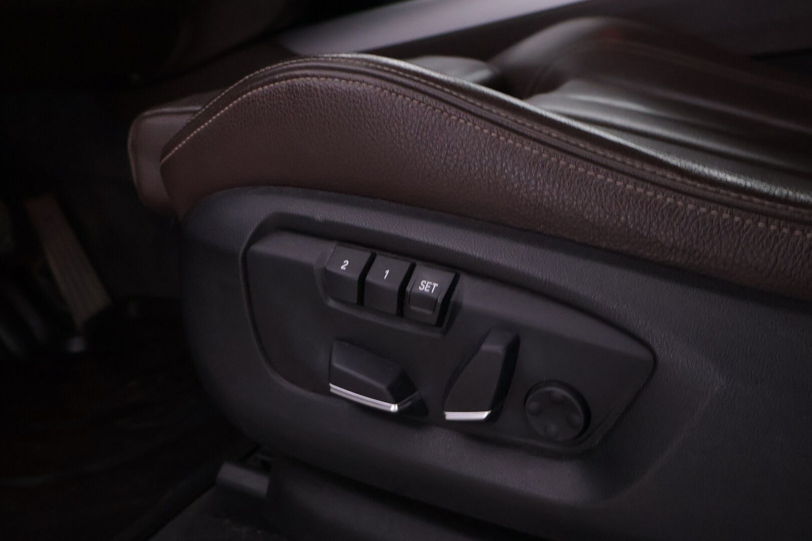 BMW X5 2017 F15 xDrive40e A - YritysOutlet - Myydään vain yrityksille - Upeasta varusteltu / Ruskeat nahat / Hyvin huollettu / S.ratti / S.kontti / Hyvät nastat 