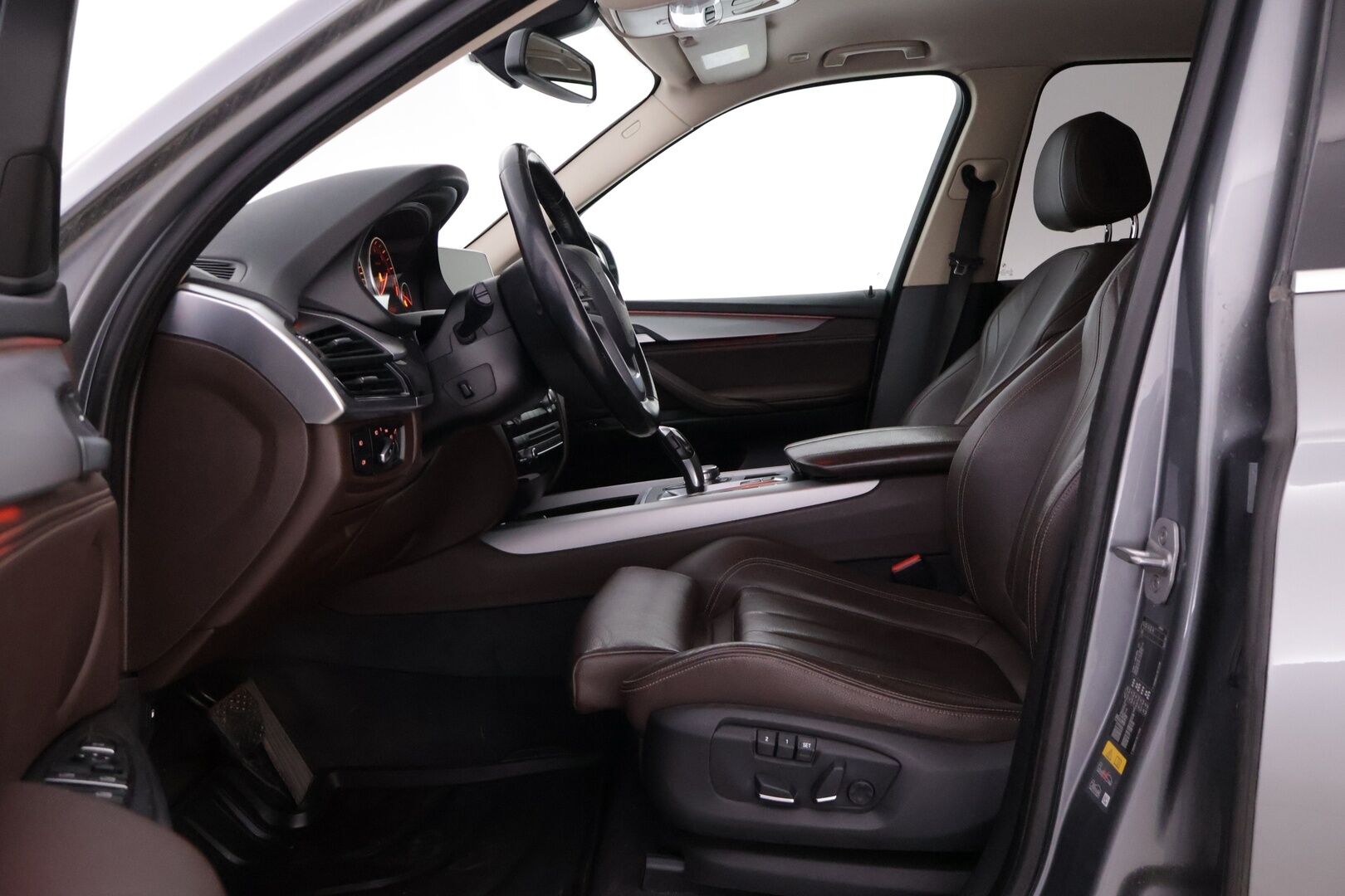 BMW X5 2017 F15 xDrive40e A - YritysOutlet - Myydään vain yrityksille - Upeasta varusteltu / Ruskeat nahat / Hyvin huollettu / S.ratti / S.kontti / Hyvät nastat 