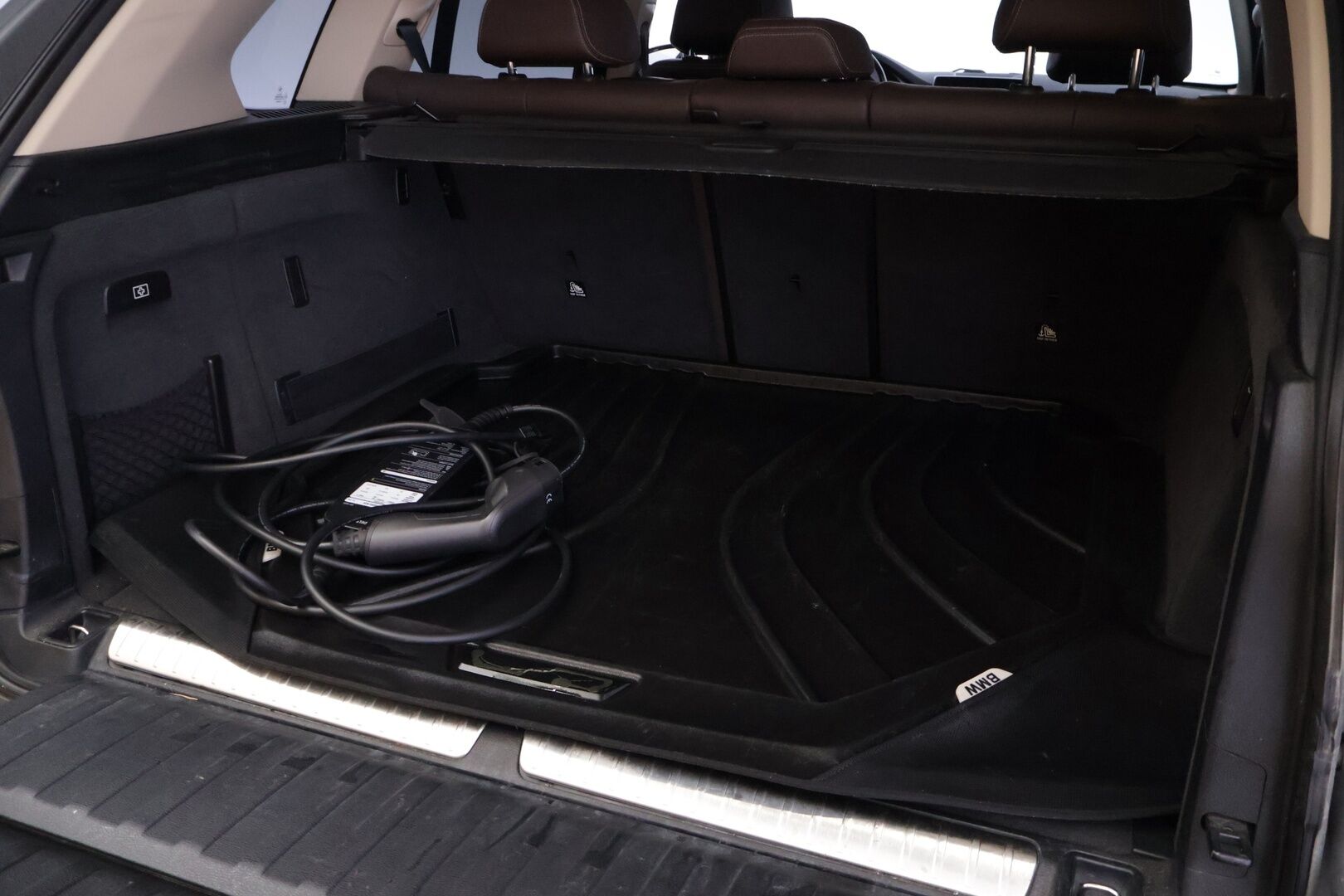 BMW X5 2017 F15 xDrive40e A - YritysOutlet - Myydään vain yrityksille - Upeasta varusteltu / Ruskeat nahat / Hyvin huollettu / S.ratti / S.kontti / Hyvät nastat 