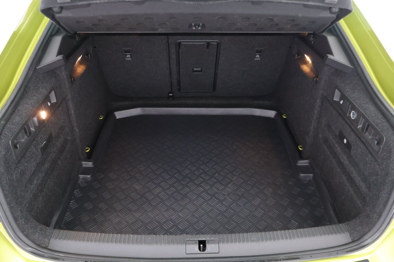 Skoda Superb 2017 1,4 TSI ACT SportLine - Panorama | ACC | Muistipenkki | Canton | P-Kamera | Tutkat | Navi | Ambient | Koukku | Webasto