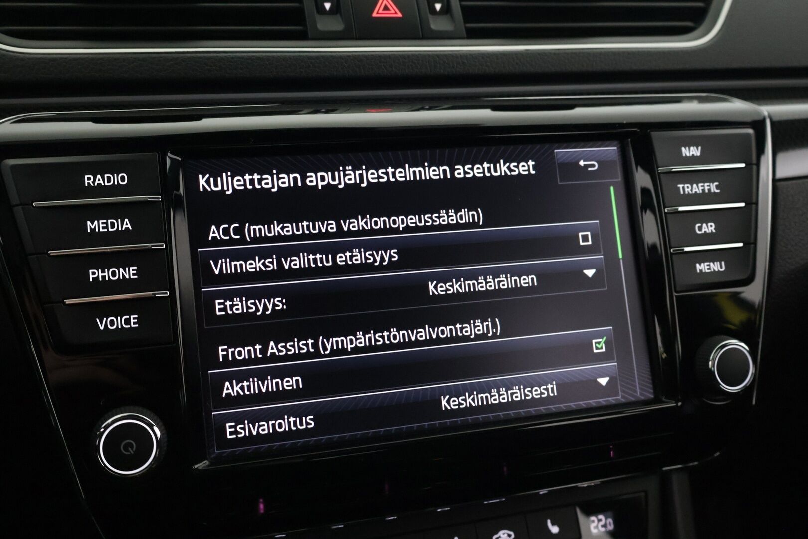 Skoda Superb 2017 1,4 TSI ACT SportLine - Panorama | ACC | Muistipenkki | Canton | P-Kamera | Tutkat | Navi | Ambient | Koukku | Webasto