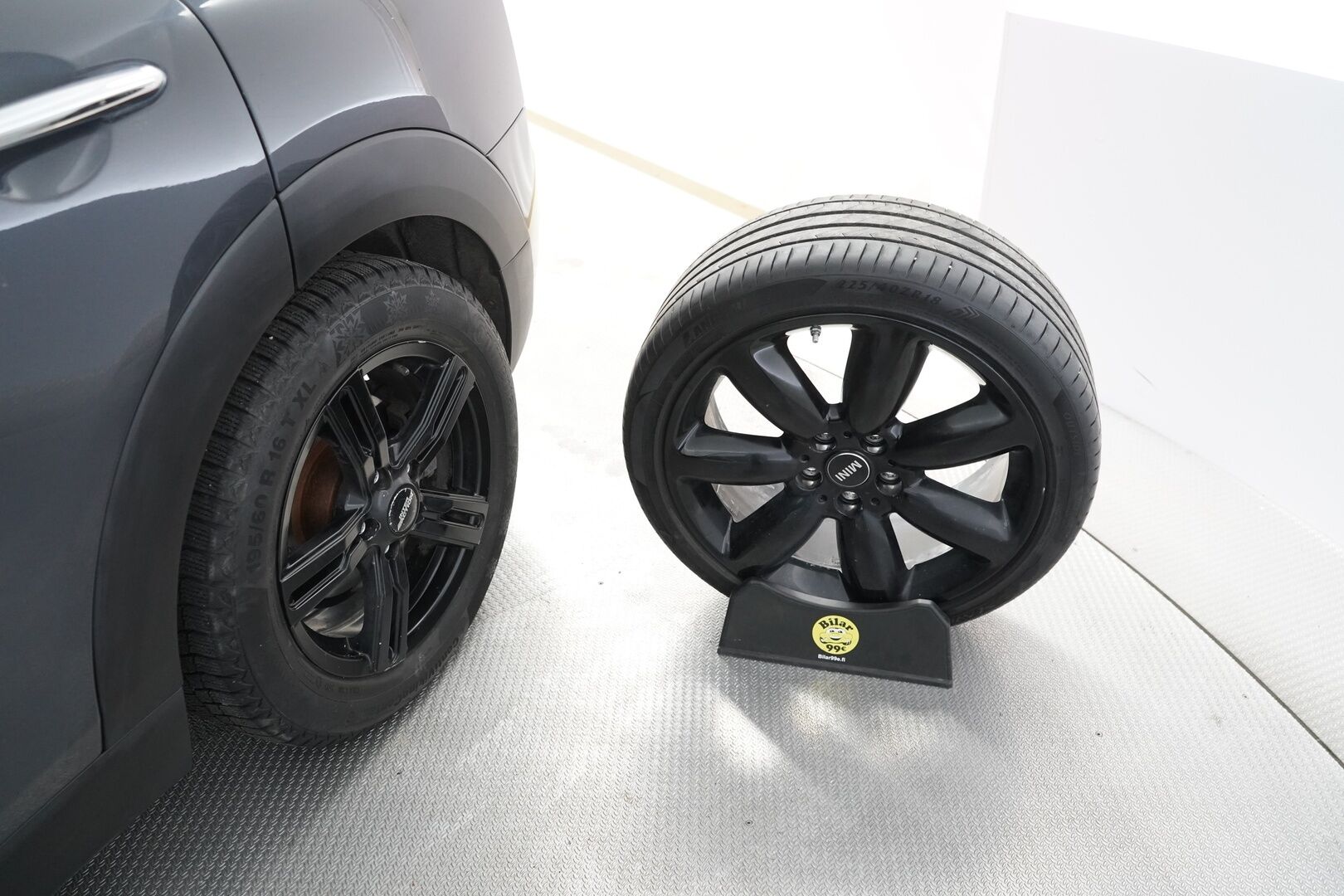 Mini Clubman 2016 Cooper SD A Business *ACC / Panorama / H&K / Nahat / KeyLessGo / HUD* - Kahdet renkaat alumiinivantein / Juuri huollettu