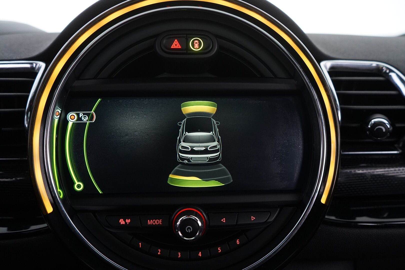 Mini Clubman 2016 Cooper SD A Business *ACC / Panorama / H&K / Nahat / KeyLessGo / HUD* - Kahdet renkaat alumiinivantein / Juuri huollettu - HULLU BLACKWEEK KORKOTARJOUS 2,49%