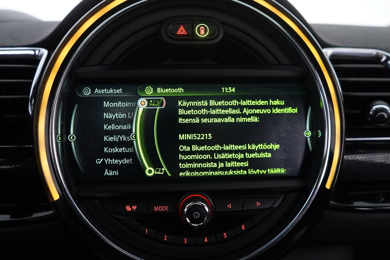 Mini Clubman 2016 Cooper SD A Business *ACC / Panorama / H&K / Nahat / KeyLessGo / HUD* - Kahdet renkaat alumiinivantein / Juuri huollettu - HULLU BLACKWEEK KORKOTARJOUS 2,49%