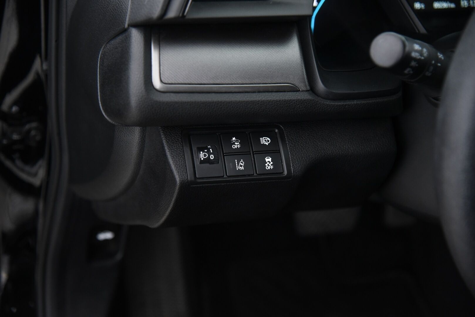 Honda Civic 2018 HB 129 hv Business AT * Adapt.vakkari / Kaistavahti / Suomi-auto * - Merkkihuollot / Jakopää vaihdettu / Juuri huollettu / Hyvällä historialla