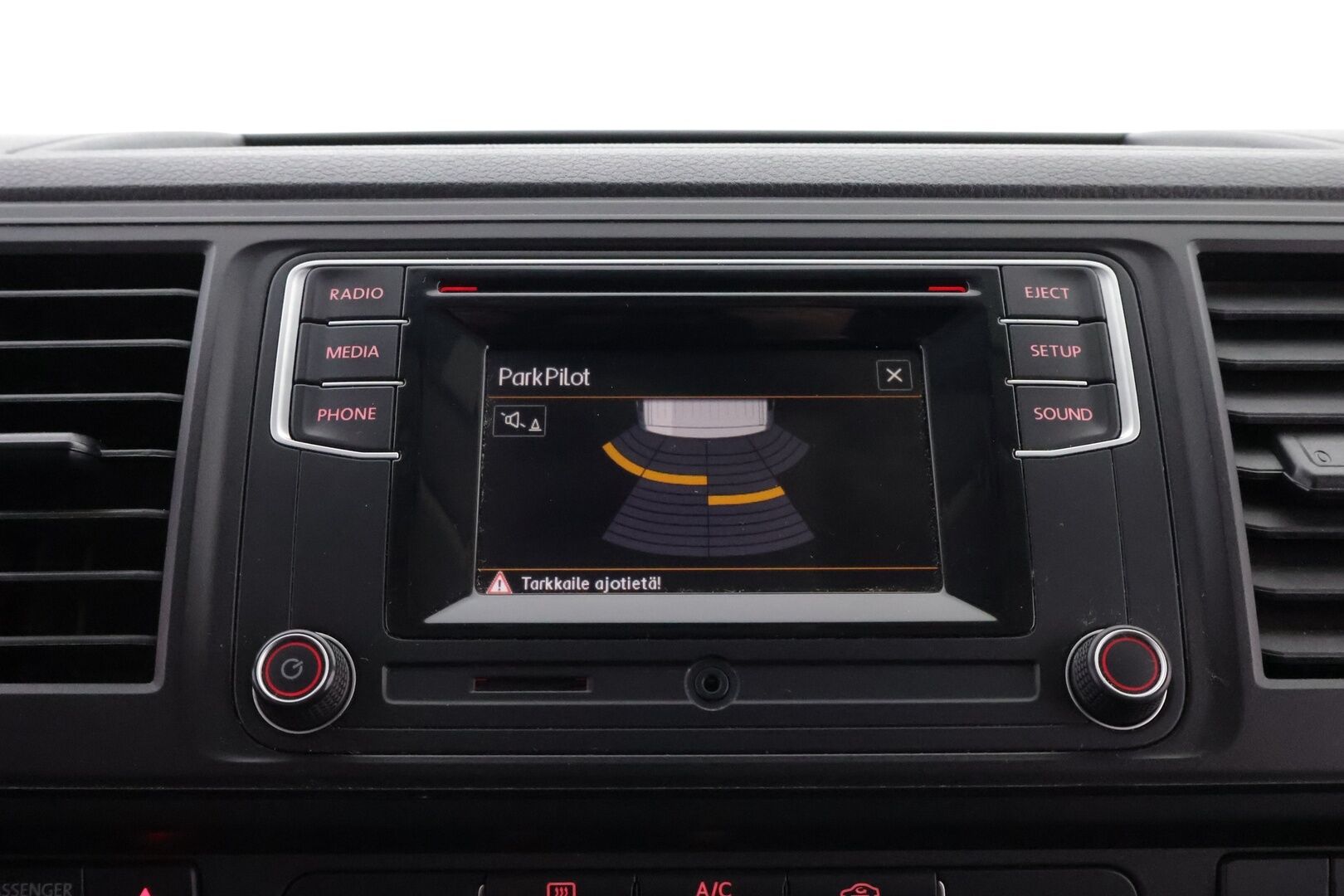 Volkswagen Transporter 2017 umpipakettiauto Pitkä 2,0 TDI 110kW DSG (FI17) BULLI * Webasto / Vetokoukku / LED / Kylkiputket & Lisävalot / Vakkari - Näyttävä / Isosti huollettu / Jakopää tehty / Juuri tullut Tampereelle!