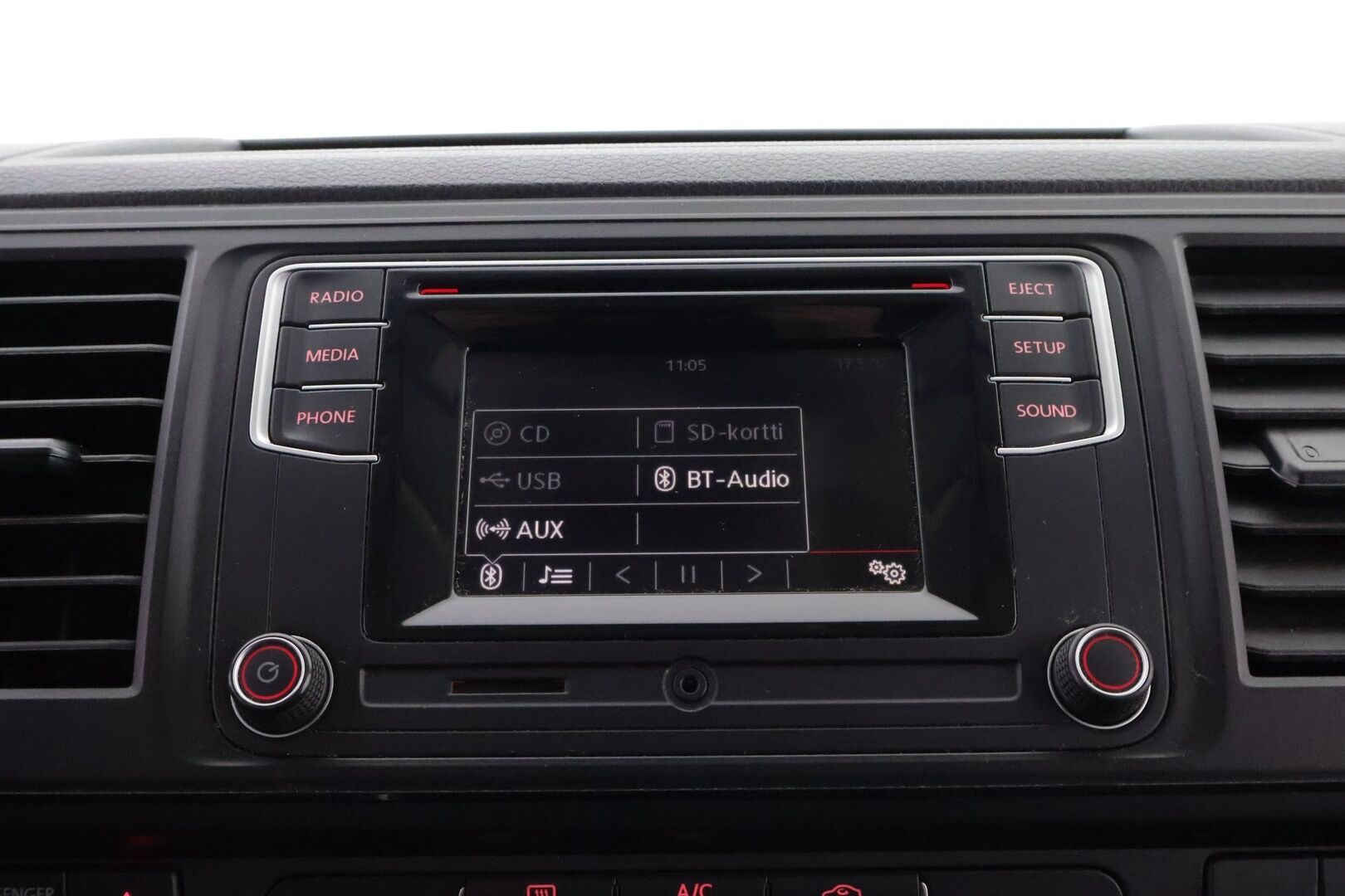 Volkswagen Transporter 2017 umpipakettiauto Pitkä 2,0 TDI 110kW DSG (FI17) BULLI * Webasto / Vetokoukku / LED / Kylkiputket & Lisävalot / Vakkari - Näyttävä / Isosti huollettu / Jakopää tehty / Juuri tullut Tampereelle!