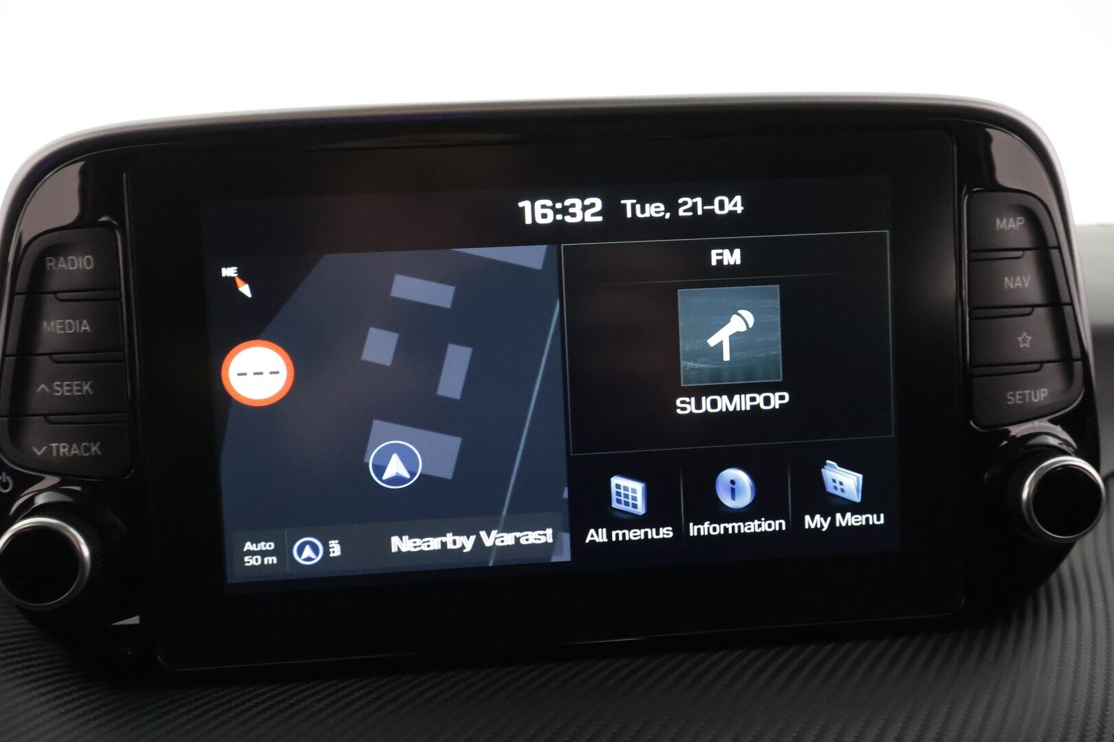 Hyundai Tucson 2020 1,6 CRDi 136 hv 48V hybrid 7-DCT-aut Comfort * Vakkari / Koukku / Lohko+Sisä / Navi / LED / Keyless / Ratinlämmitin * - P.Kamera / Suomi-auto / Kahdet renkaat aluvanteilla - HULLUT AVAJAISHULINAT KORKOTARJOUS 3,29 %