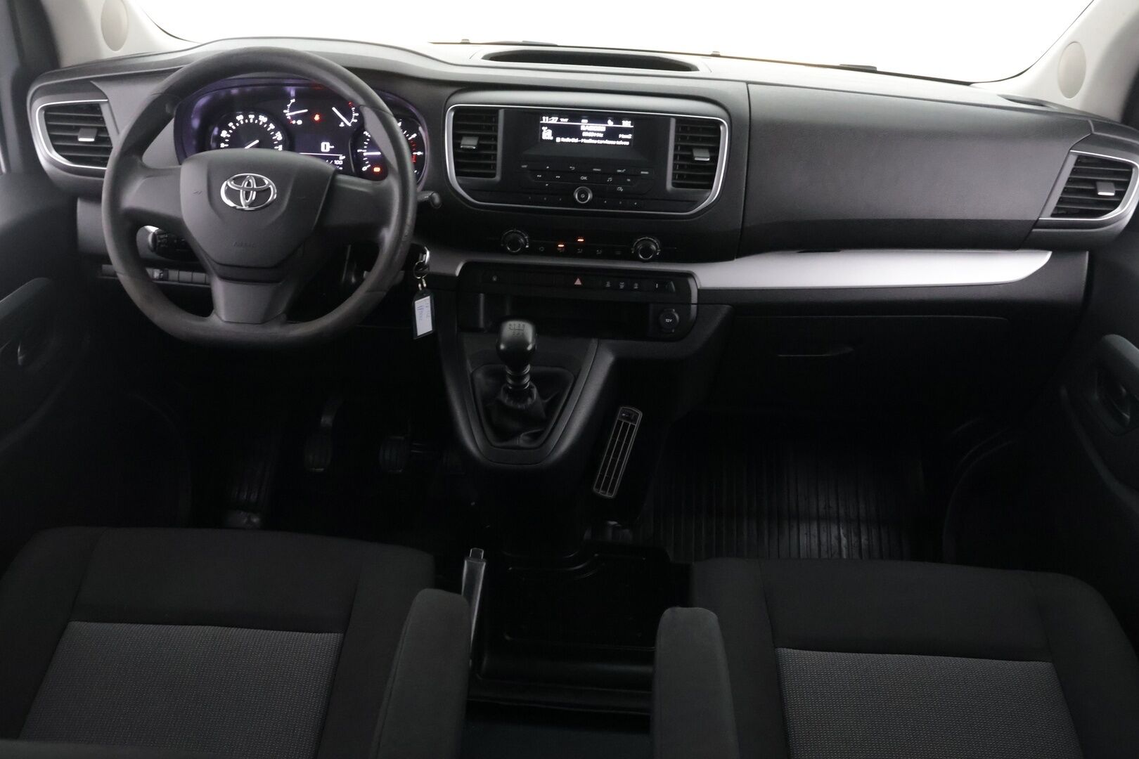 Toyota Proace Verso 2017 Active L1 1,6 D 115 - Vakkari / Kahdet renkaat / Hyvin huollettu / Vetokoukku - KORKO VAIN 3,99 %
