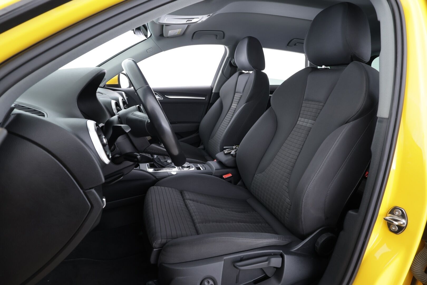 Audi A3 2017 Sportback Land of quattro Edition 2,0 TFSI 140 kW quattro S tronic * ACC / P.tutkat / Matrix LED / Webasto * - KeylessGo / Suomi-auto / Kahdet renkaat aluvanteilla - HULLU BLACKWEEK KORKOTARJOUS 2,49%