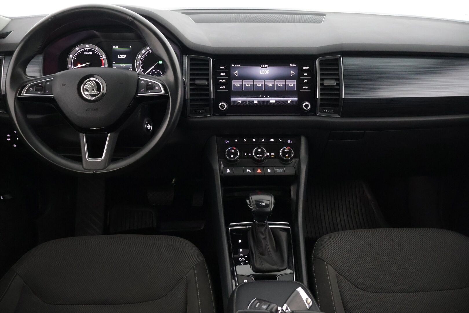 Skoda Kodiaq 2017 1,4 TSI ACT Ambition DSG Autom. / Webasto / Koukku / Tutkat / Sähkökontti - Suomi auto / Vakionopeudensäädin / AppleCarPlay / LED ajovalot / Lämmitettävä ohjauspyörä