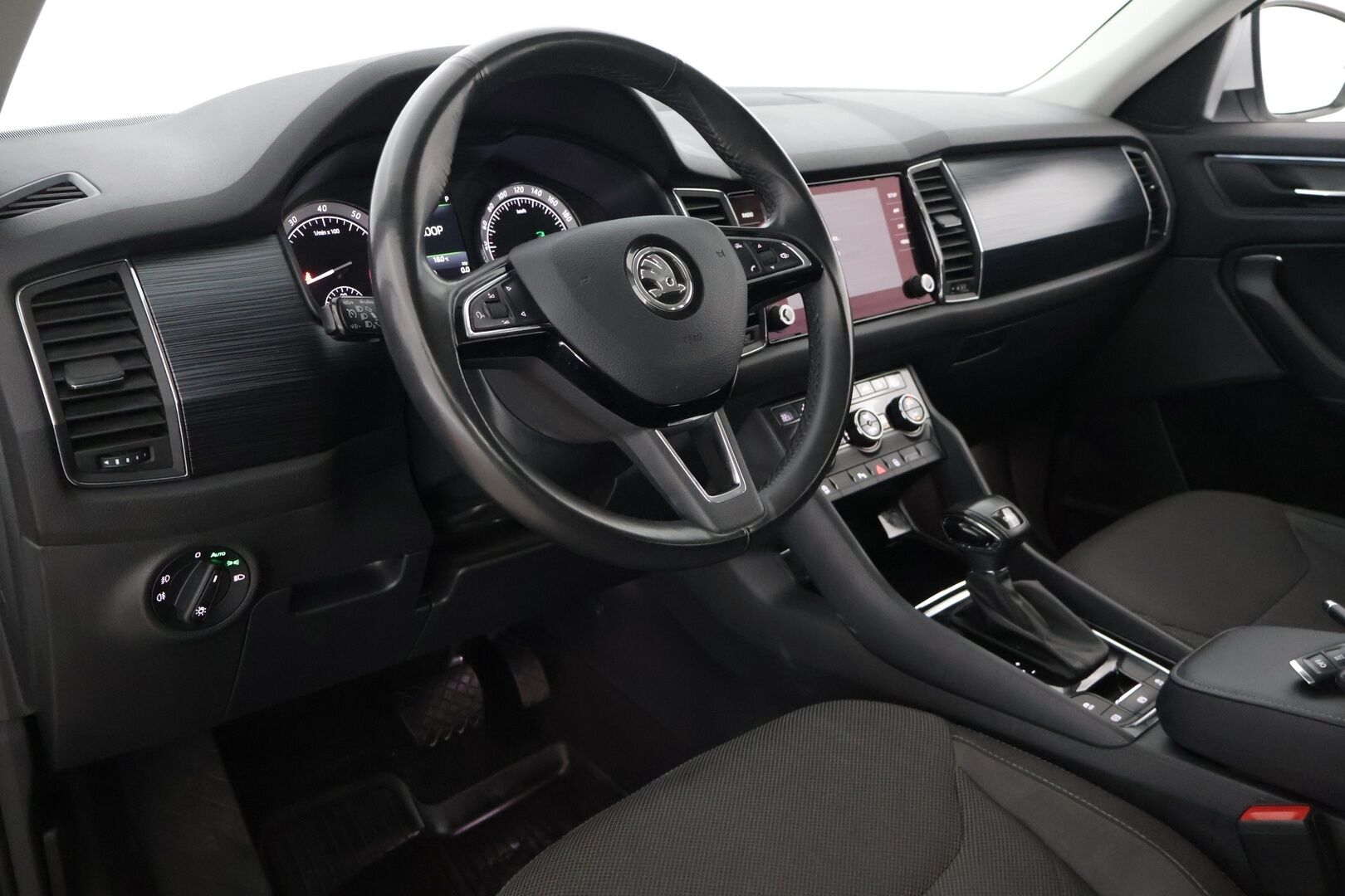 Skoda Kodiaq 2017 1,4 TSI ACT Ambition DSG Autom. / Webasto / Koukku / Tutkat / Sähkökontti - Suomi auto / Vakionopeudensäädin / AppleCarPlay / LED ajovalot / Lämmitettävä ohjauspyörä