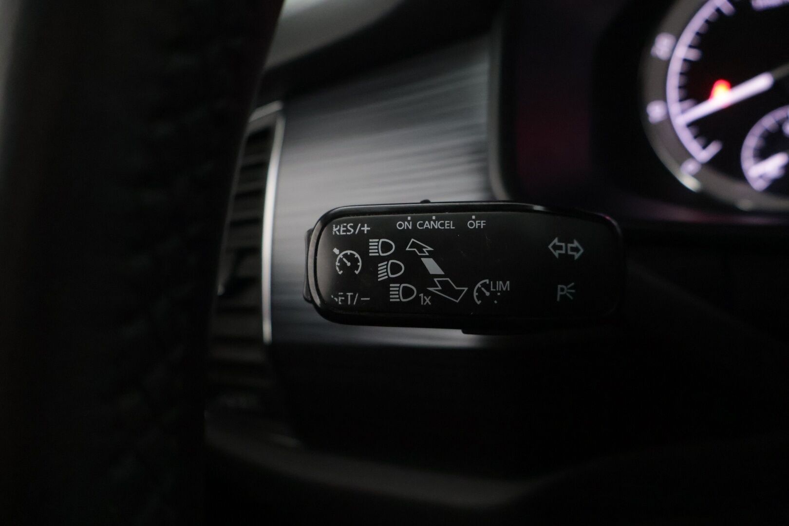 Skoda Kodiaq 2017 1,4 TSI ACT Ambition DSG Autom. / Webasto / Koukku / Tutkat / Sähkökontti - Suomi auto / Vakionopeudensäädin / AppleCarPlay / LED ajovalot / Lämmitettävä ohjauspyörä