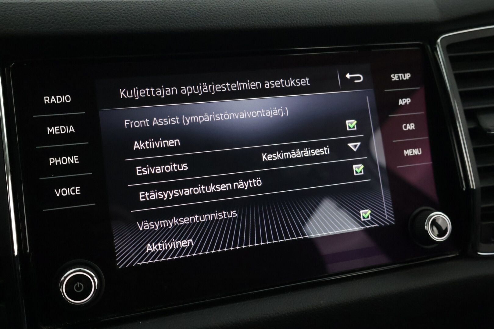 Skoda Kodiaq 2017 1,4 TSI ACT Ambition DSG Autom. / Webasto / Koukku / Tutkat / Sähkökontti - Suomi auto / Vakionopeudensäädin / AppleCarPlay / LED ajovalot / Lämmitettävä ohjauspyörä