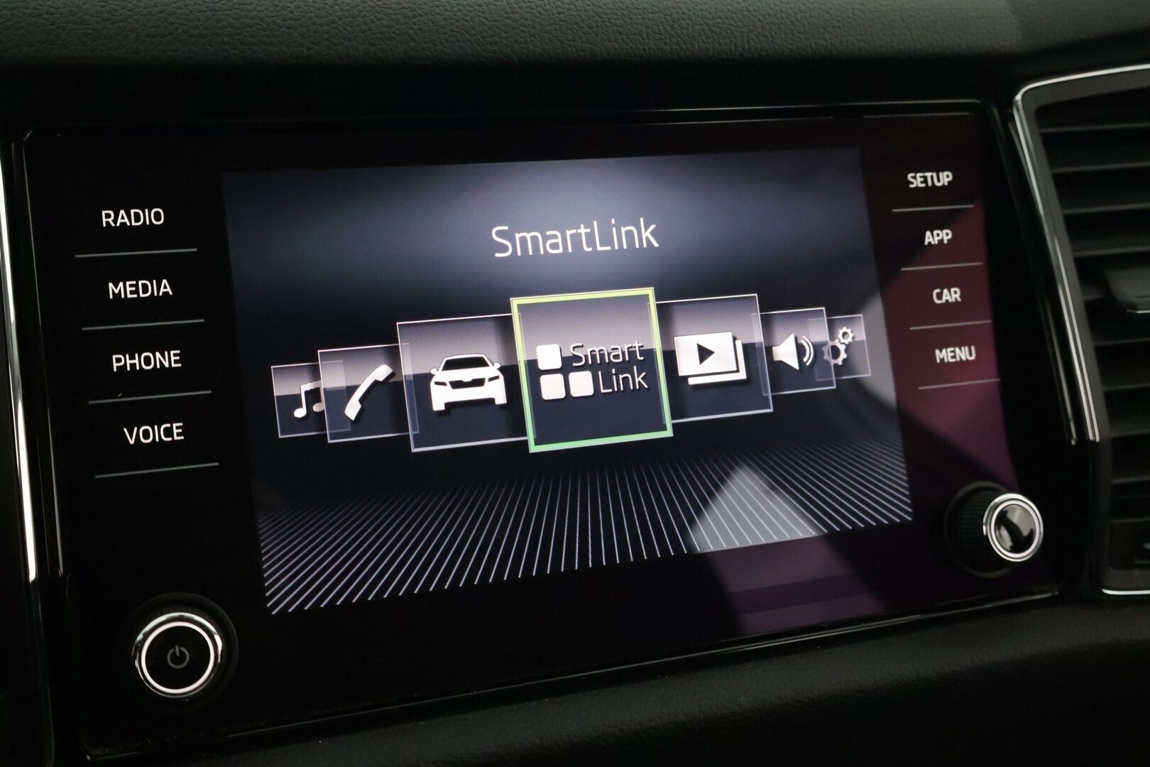 Skoda Kodiaq 2017 1,4 TSI ACT Ambition DSG Autom. / Webasto / Koukku / Tutkat / Sähkökontti - Suomi auto / Vakionopeudensäädin / AppleCarPlay / LED ajovalot / Lämmitettävä ohjauspyörä