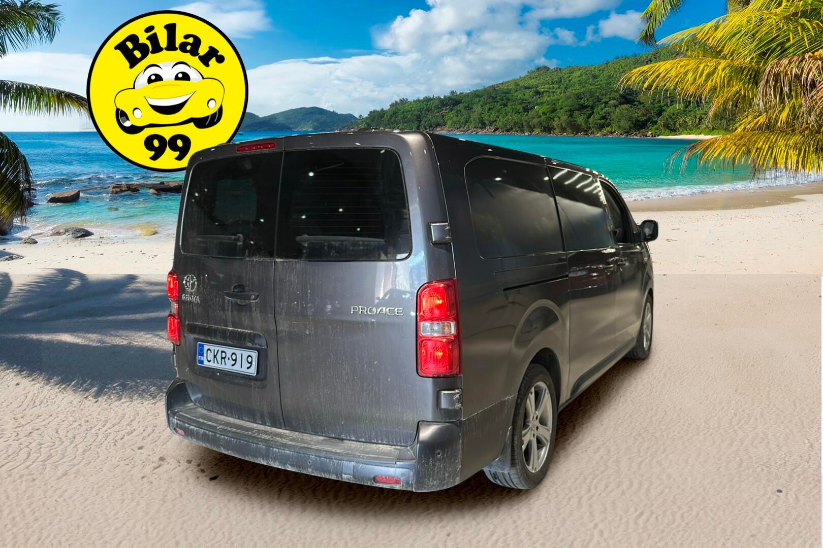 Toyota Proace 2018 L2 2,0 D 120 / Webasto / 270º Kamera / Mirrorlink / BLIS / Navi - Huippuvarusteltu Proace hyvillä Nokian kesä- ja talvirenkailla!