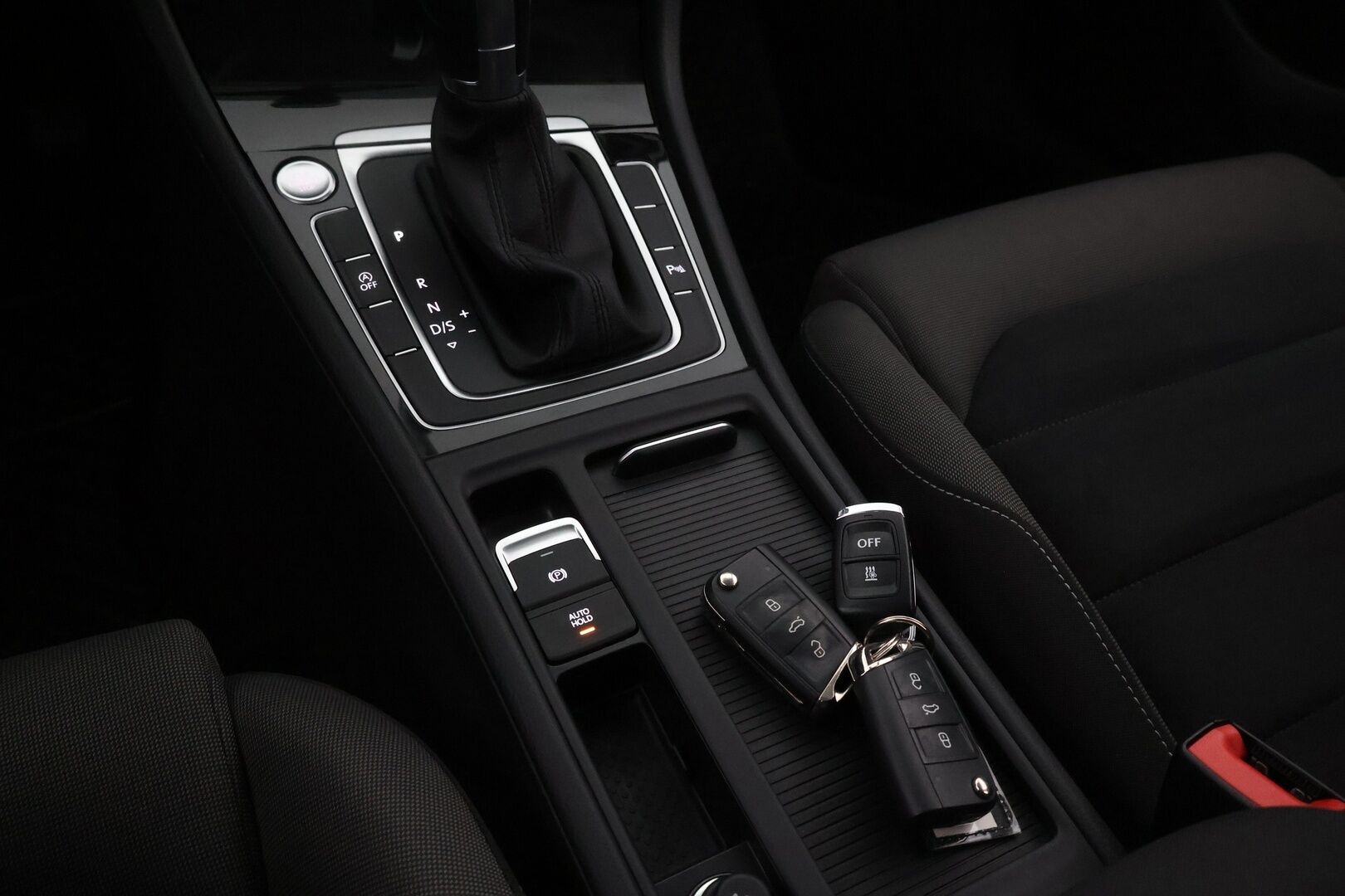 Volkswagen Golf 2017 Variant Highline 2,0 TDI 110 kW (150 hv) DSG-automaatti - Suomiauto / Webasto / Adapt.Vakkari / Peruutuskamera / Kangas-Alcantara / Digimittaristo / KeylessGo / Apple&Android / Hyvät Varusteet!