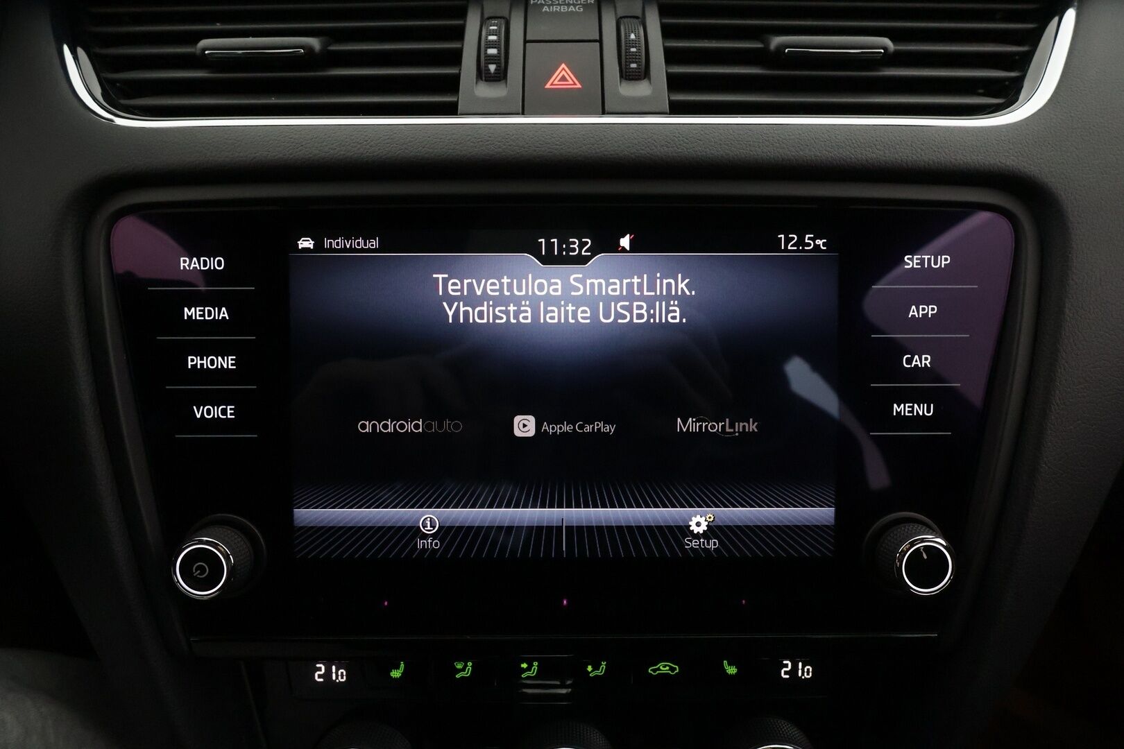 Skoda Octavia 2018 Combi 2,0 TSI RS DSG * Facelift / Webasto / ACC / LED / P.Kamera / Katveavustin / KeylessGO * - Suomi-auto / Kahdet renkaat