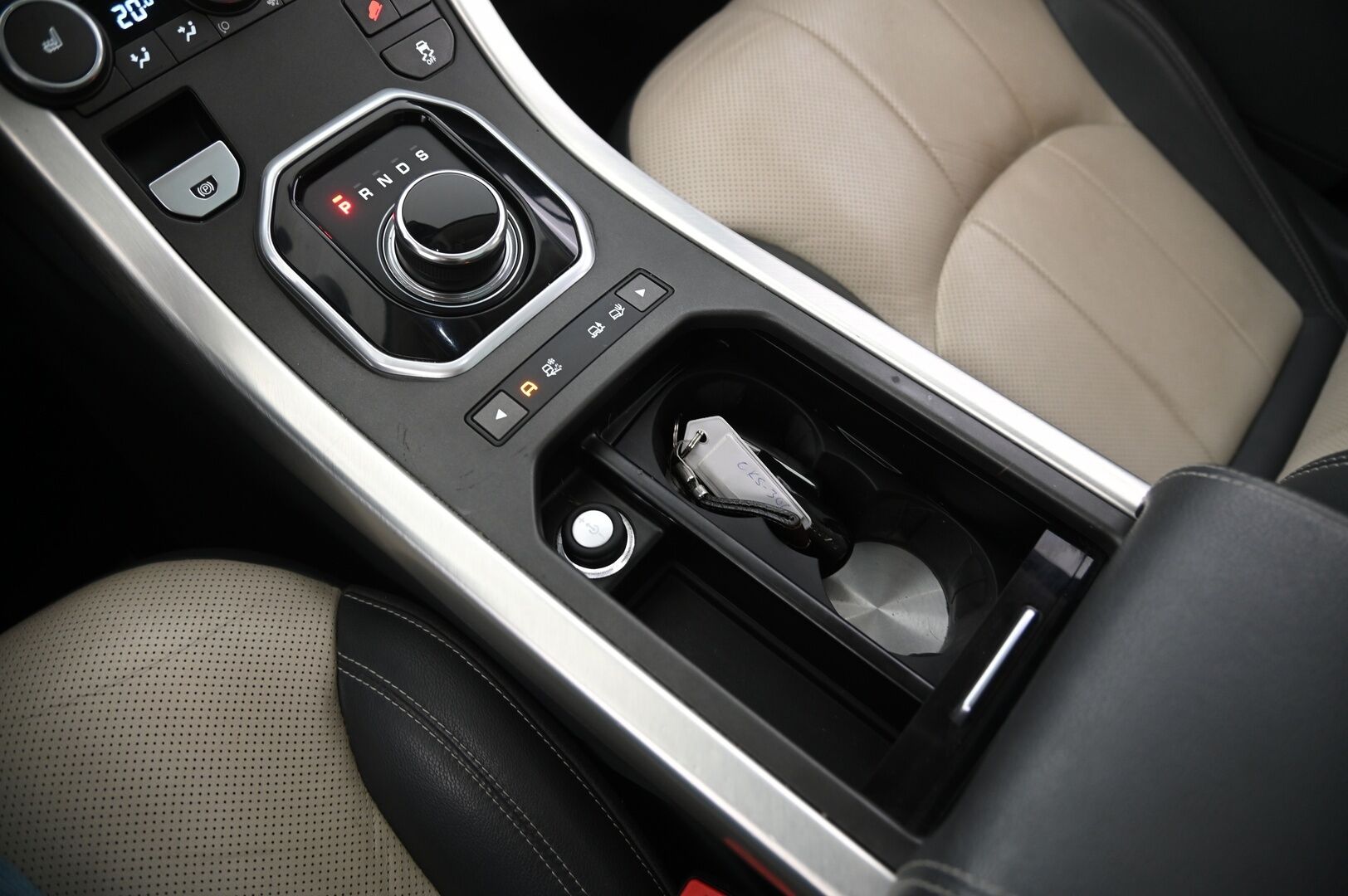 Land Rover Range Rover Evoque 2017 2,0 TD4 150 Aut SE Dynamic Business - MYYDÄÄN HUUTOKAUPAT.COM 