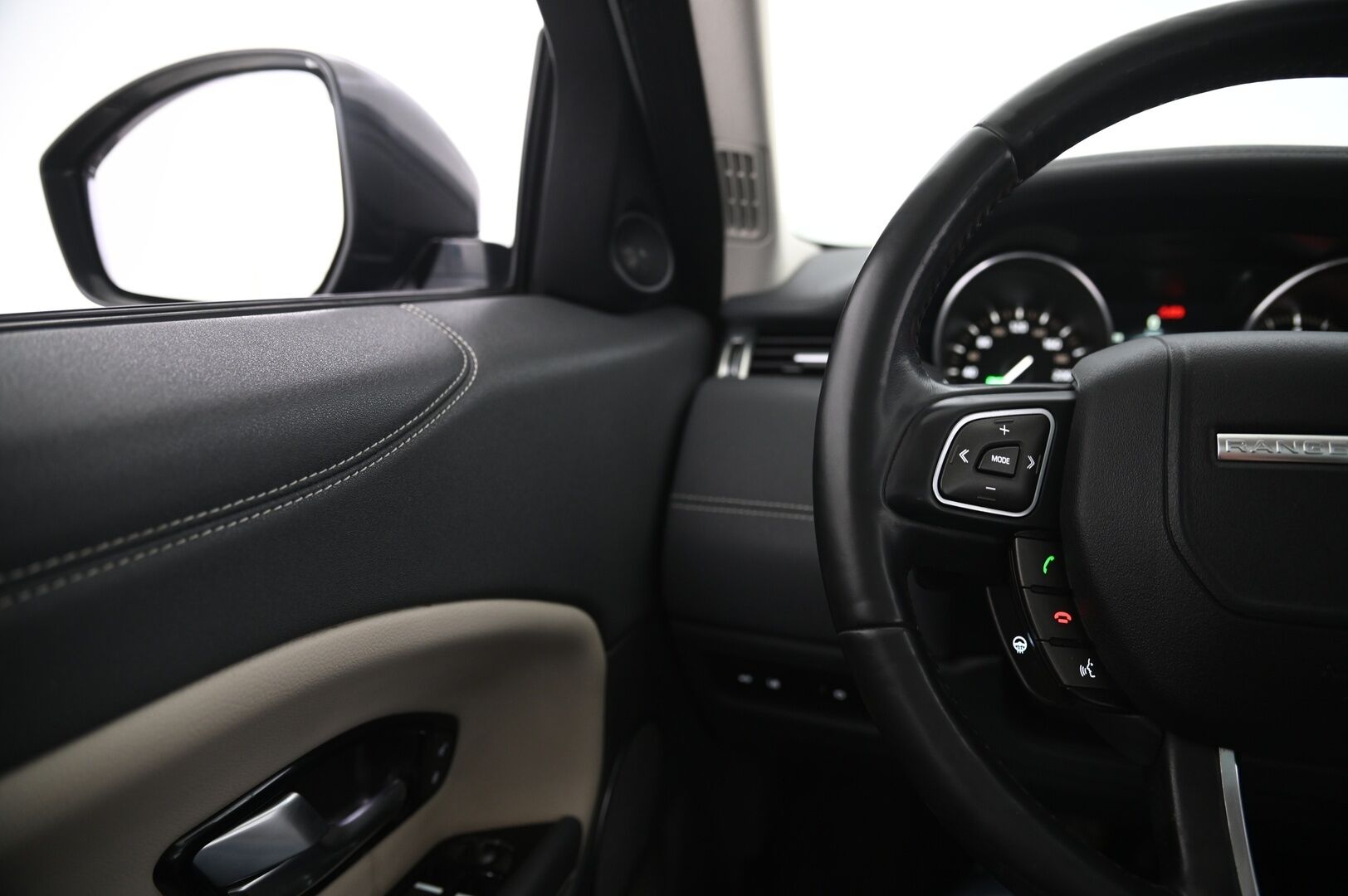 Land Rover Range Rover Evoque 2017 2,0 TD4 150 Aut SE Dynamic Business - MYYDÄÄN HUUTOKAUPAT.COM 