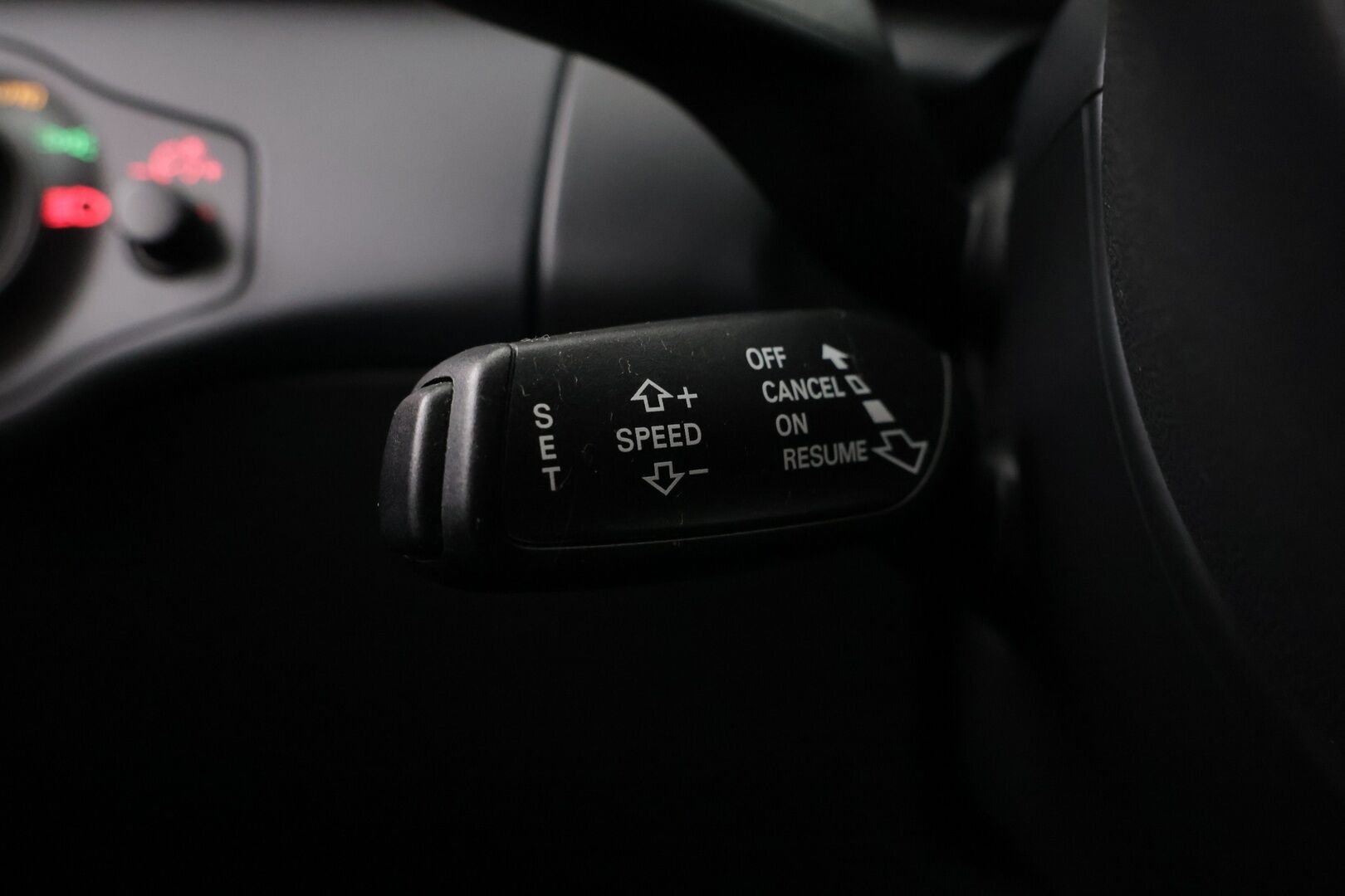 Audi A4 2012 Avant 2,0 TDI 120 kW *Myydään Huutokaupat.comissa!* - | LED | Vähän ajettu! | Siisti! | Vakkari | Keyless | Tutkat | 2x Avaimet sekä renkaat! | HUUTOKAUPAT.COM! |