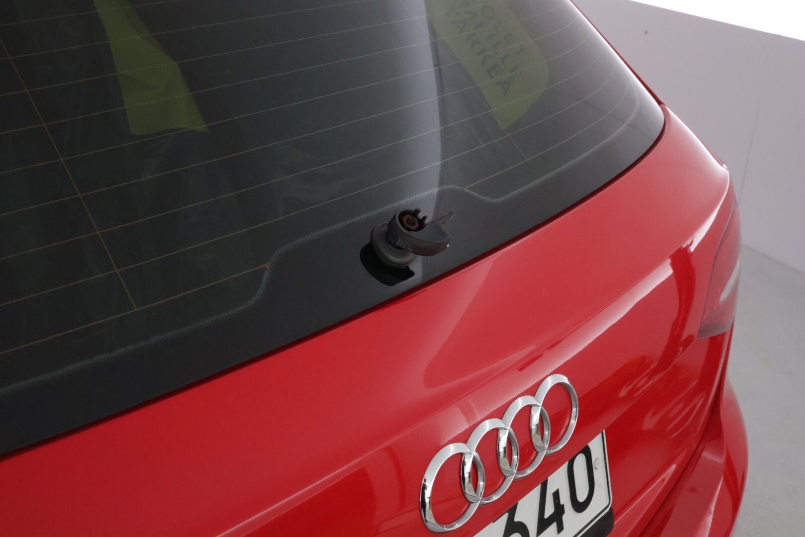 Audi A4 2012 Avant 2,0 TDI 120 kW *Myydään Huutokaupat.comissa!* - | LED | Vähän ajettu! | Siisti! | Vakkari | Keyless | Tutkat | 2x Avaimet sekä renkaat! | HUUTOKAUPAT.COM! |