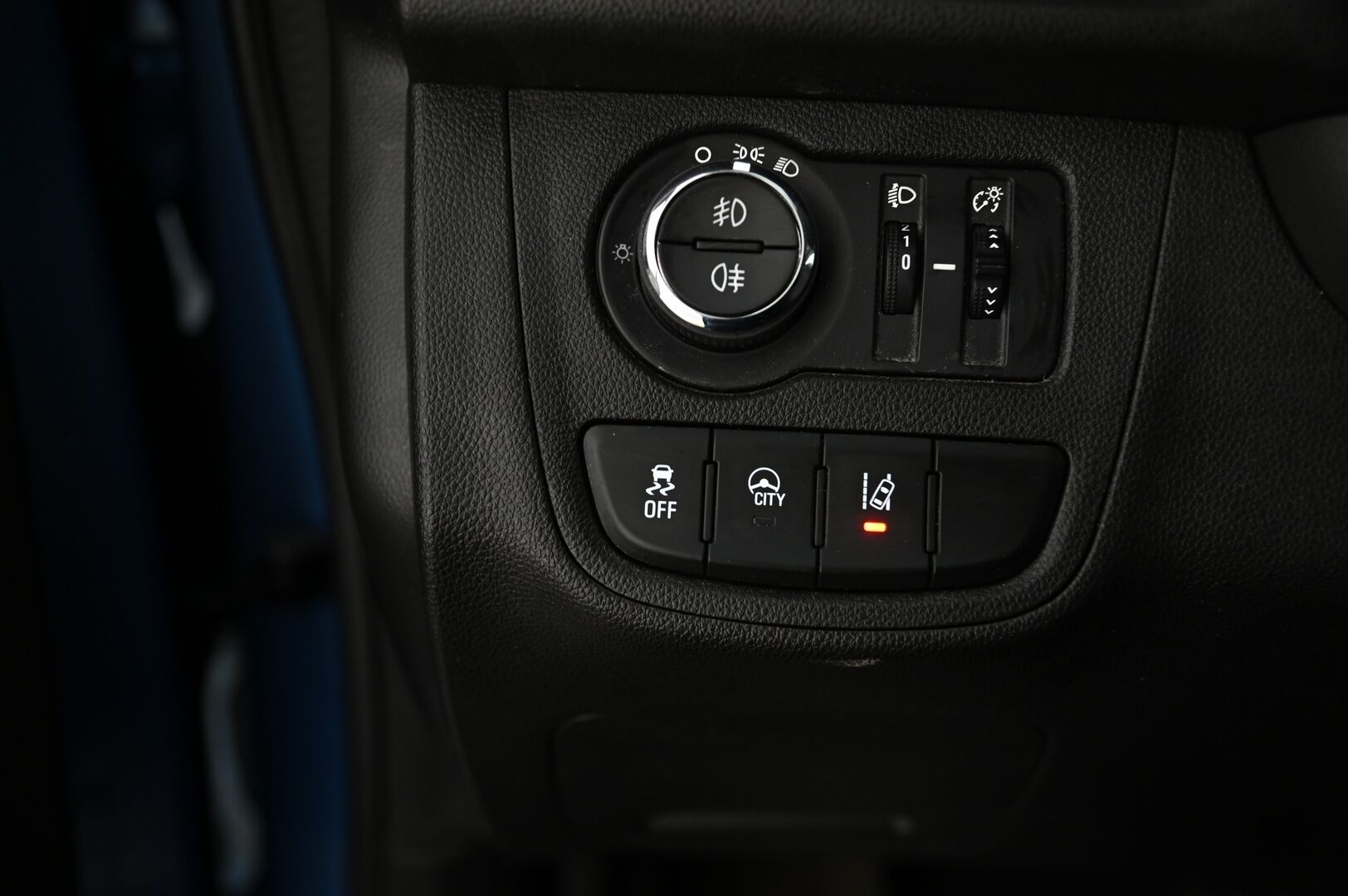 Opel Karl 2017 5-ov Rocks 1,0 ecoFLEX *Myydään Huutokaupat!*