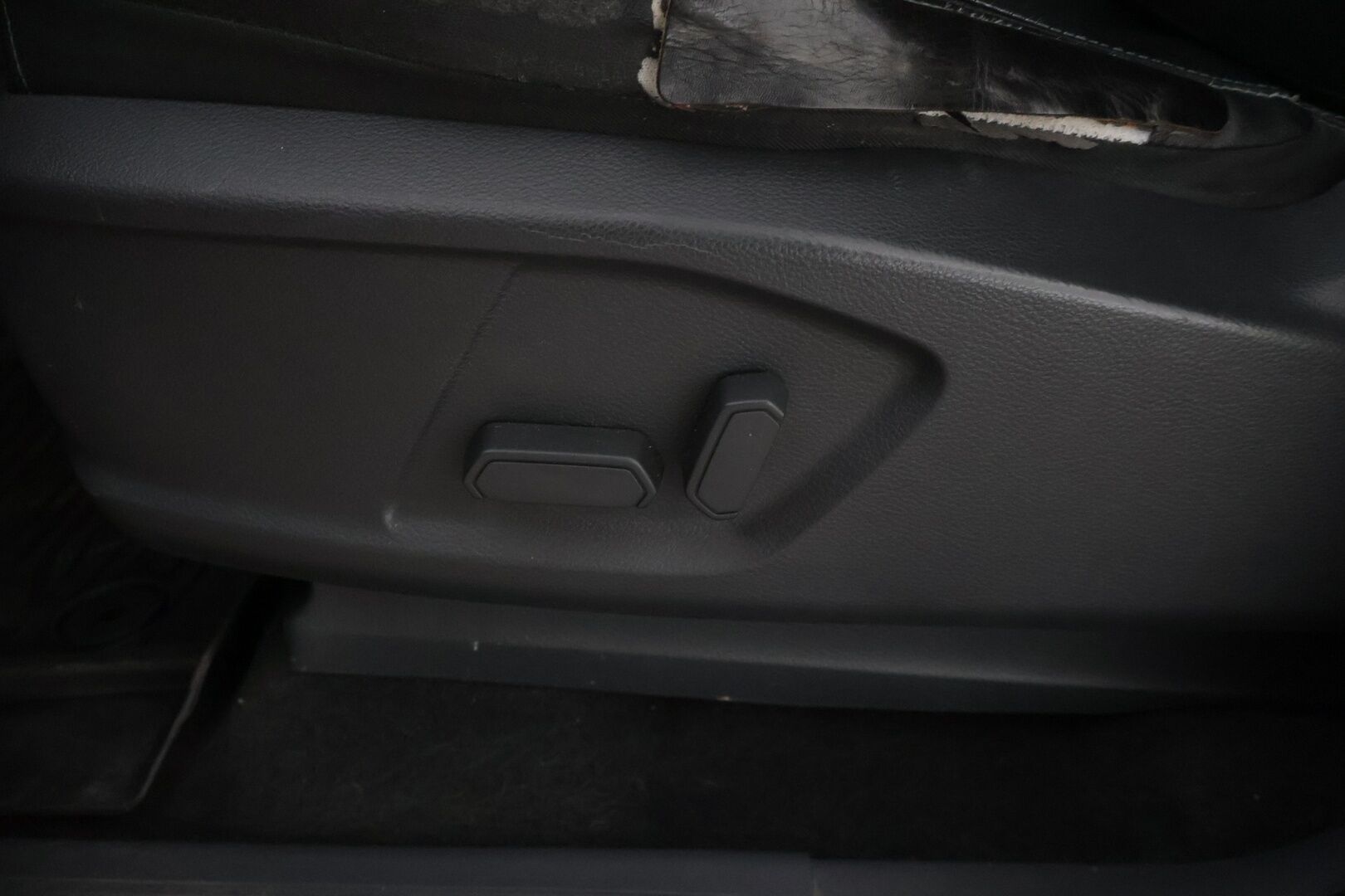 Ford Ranger 2017 Double Cab 3,2TDCi 200 hv Limited 4x4 * Vetokoukku / Peruutuskamera / Lohkolämmitin / Lämm. tuulilasi / Nahkasisusta * - Rekisteröity pakettiautoksi / 3500kg vetomassa