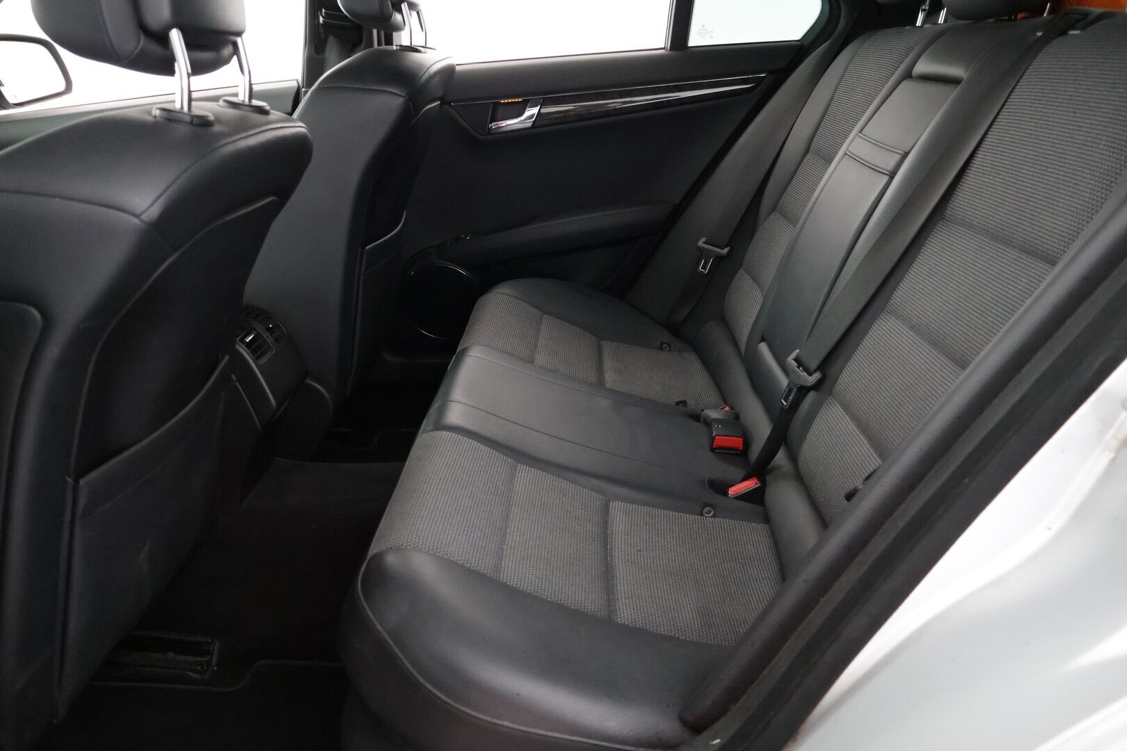 Mercedes-Benz C 2008 C 320 CDI Sedan (AA) 4ov 2987cm3 A - Myydään huutokaupat.comissa! | Vakkari | Kattoluukku | Amg styling | Hieno! - KORKO VAIN 3,99 %