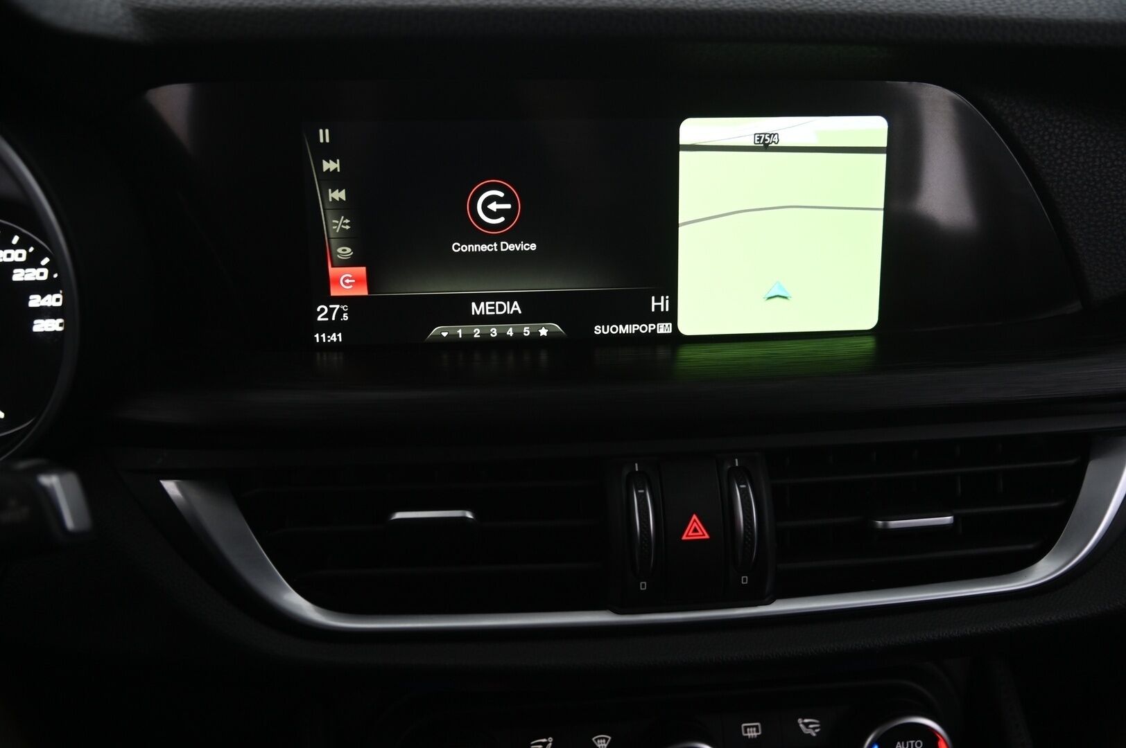 Alfa Romeo Stelvio 2019 2,2 Diesel 210hp AT8 AWD Super - Muistipenkki | Keyless | Kamera | Suomiauto | Lohko | Ratinlämmitin | 2x alut | S-kontti - KORKO VAIN 3,99 %