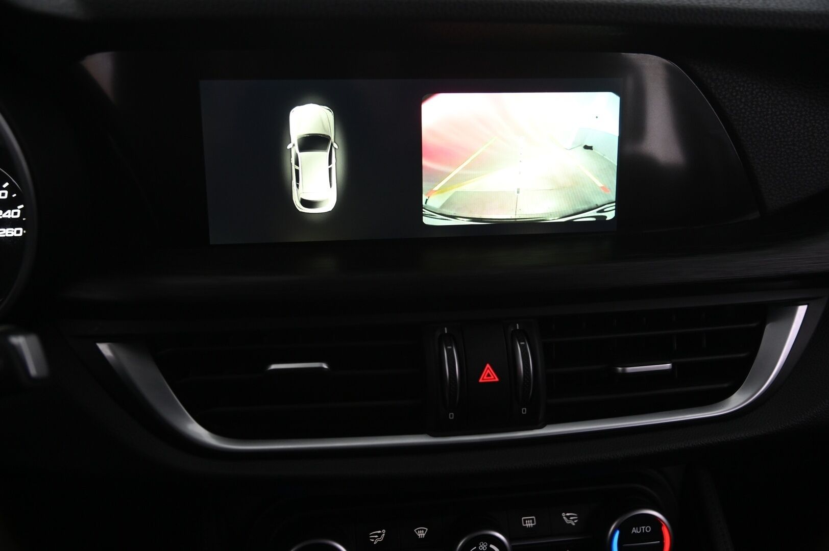 Alfa Romeo Stelvio 2019 2,2 Diesel 210hp AT8 AWD Super - Muistipenkki | Keyless | Kamera | Suomiauto | Lohko | Ratinlämmitin | 2x alut | S-kontti - KORKO VAIN 3,99 %