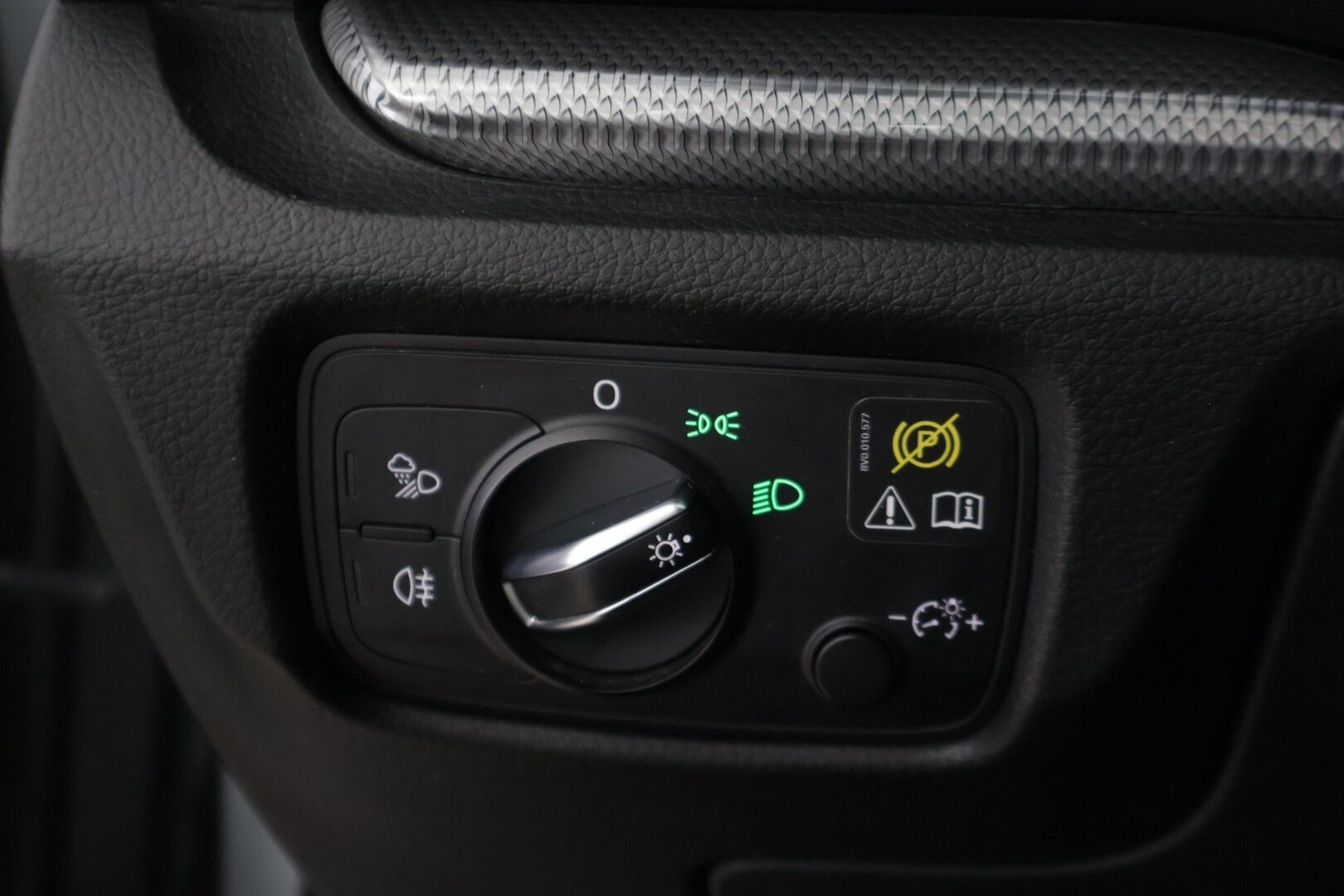 Audi A3 2018 A3 Sportback Business - Suomi-Auto / Siisti! / Vakkari / Nahka-Alcantara - HULLU BLACKWEEK KORKOTARJOUS 2,49%