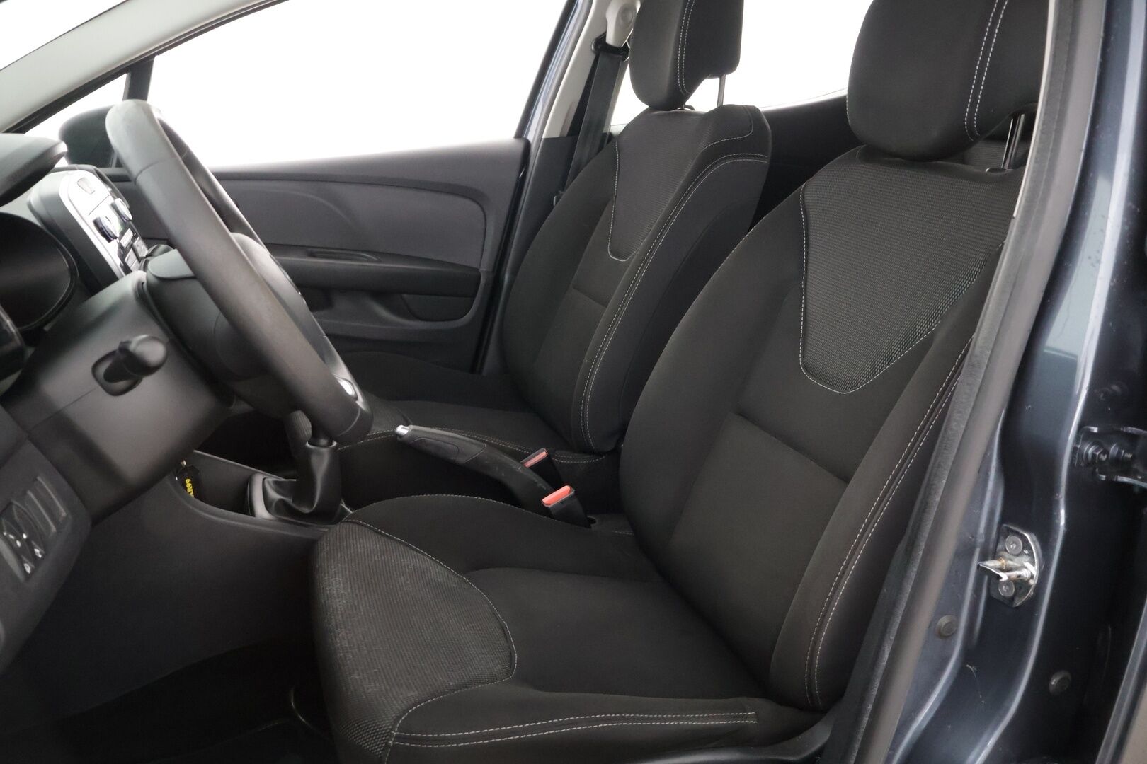 Renault Clio 2018 1,2 16v 75 Limited * Vakionopeudensäädin / Bluetooth / Ilmastointi * - 2x Renkaat / Juuri huollettu!