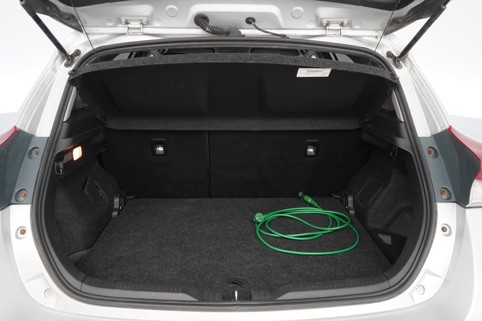 Toyota Auris 2017 1,8 Hybrid Active Edition - Suomi-auto / Kahdet renkaat / Ennakkomyynnissä - HULLUT VÄLIPÄIVÄT KORKOTARJOUS 2,49%