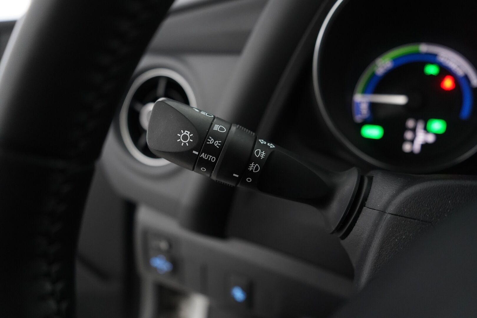 Toyota Auris 2017 1,8 Hybrid Active Edition - Suomi-auto / Kahdet renkaat / Ennakkomyynnissä - HULLUT VÄLIPÄIVÄT KORKOTARJOUS 2,49%