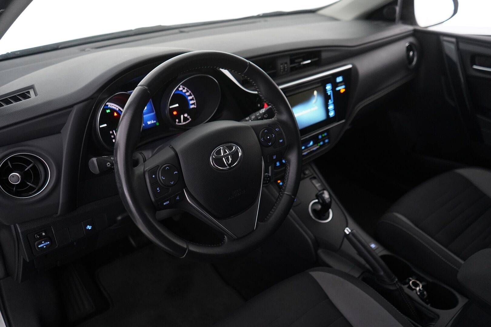 Toyota Auris 2017 1,8 Hybrid Active Edition - Suomi-auto / Kahdet renkaat / Ennakkomyynnissä - HULLUT VÄLIPÄIVÄT KORKOTARJOUS 2,49%