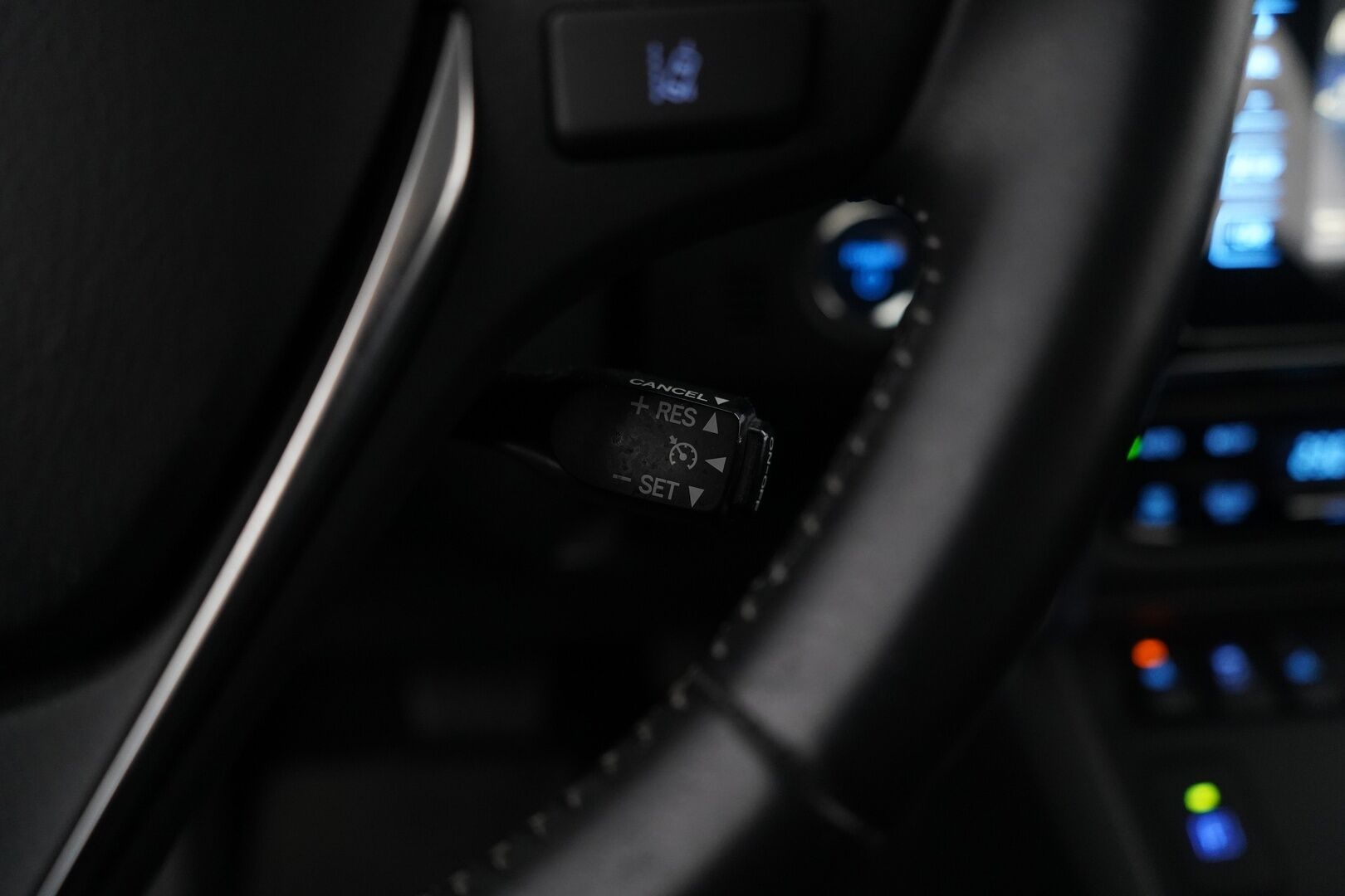 Toyota Auris 2017 1,8 Hybrid Active Edition - Suomi-auto / Kahdet renkaat / Ennakkomyynnissä - HULLUT VÄLIPÄIVÄT KORKOTARJOUS 2,49%