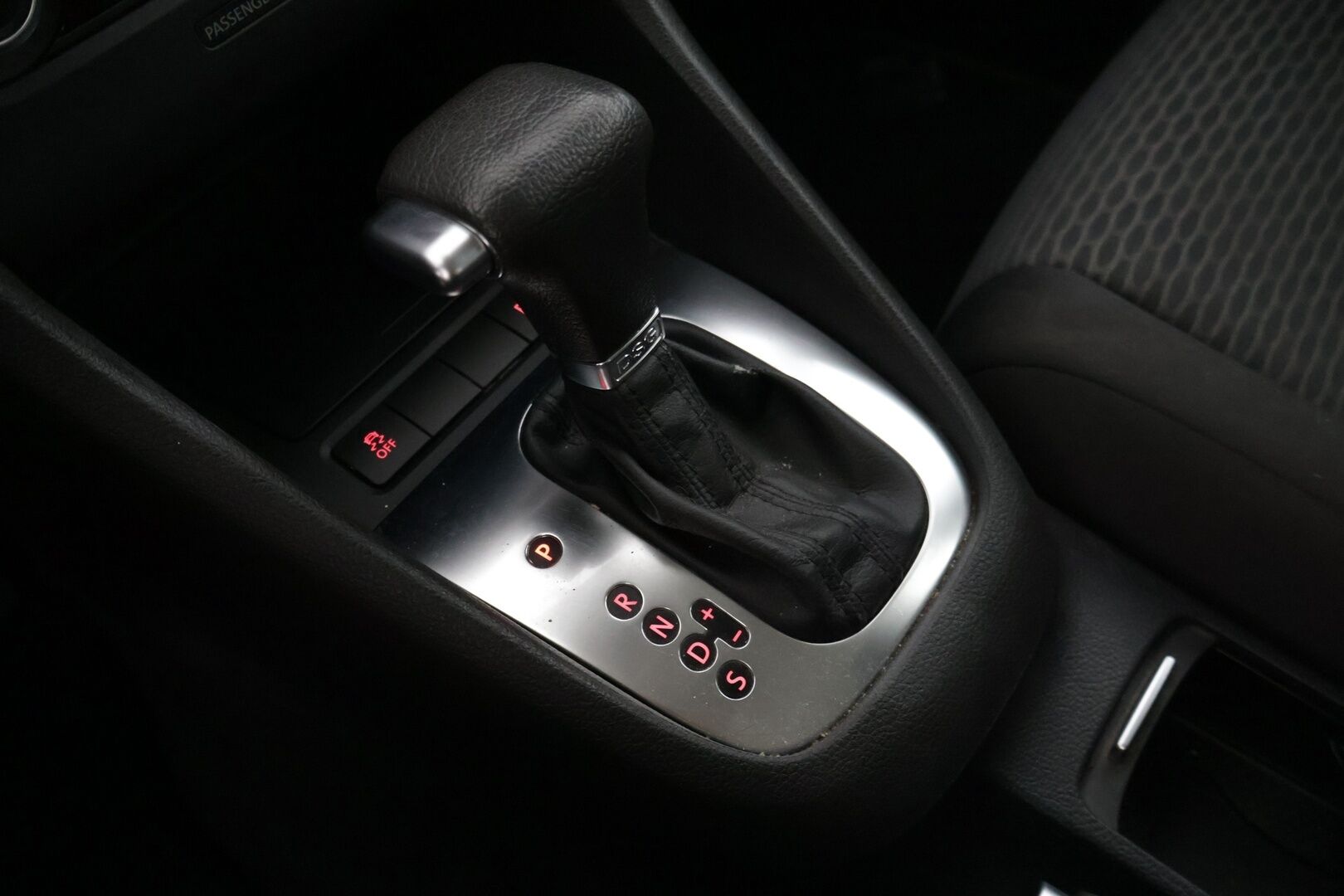 Volkswagen Golf 2010 GOLF Farmari (AC) 4ov 1598cm3 A *Myydään Huutokaupat.com*