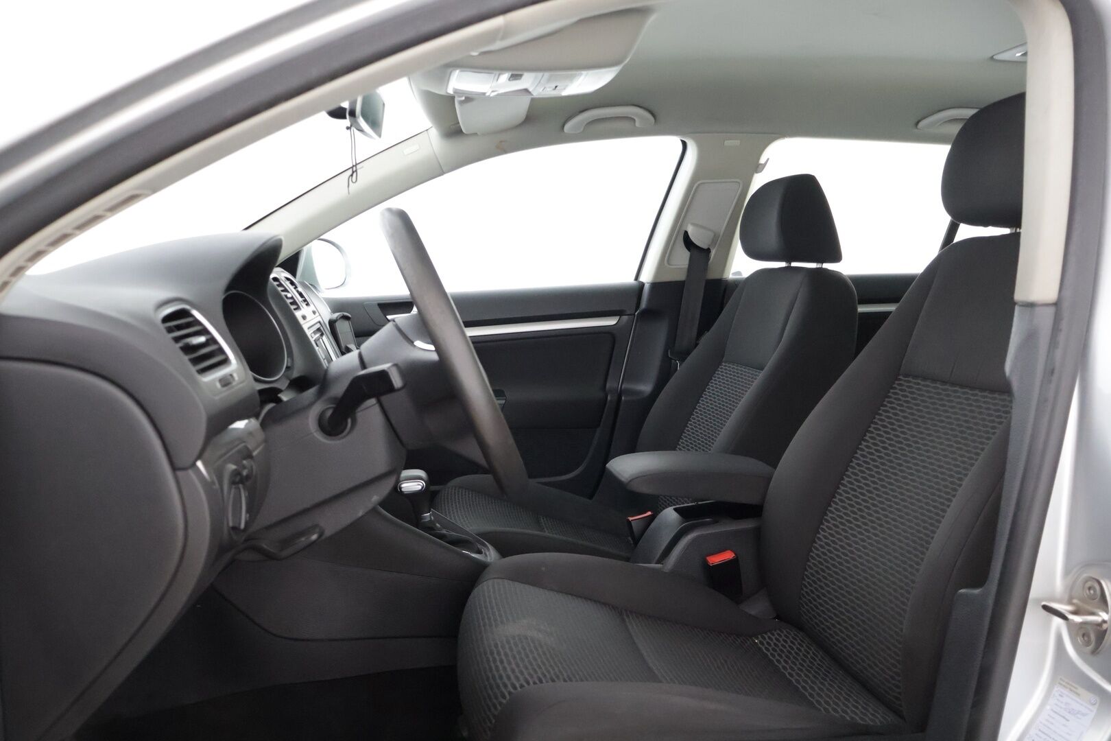 Volkswagen Golf 2010 GOLF Farmari (AC) 4ov 1598cm3 A *Myydään Huutokaupat.com*