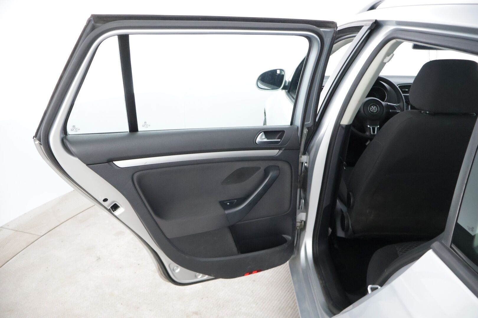 Volkswagen Golf 2010 GOLF Farmari (AC) 4ov 1598cm3 A *Myydään Huutokaupat.com*