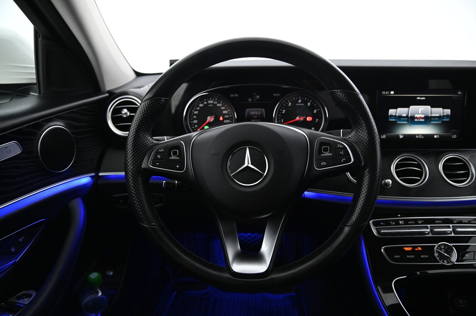 Mercedes-Benz E 2017 200 Sedan A Business *Peruutuskamera / Navi / Blis / Multibeam / Ambient* - * Siisti / 2x vanteet ja renkaat*