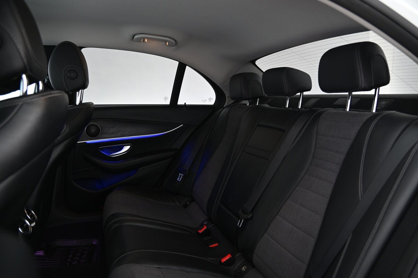 Mercedes-Benz E 2017 200 Sedan A Business *Peruutuskamera / Navi / Blis / Multibeam / Ambient* - * Siisti / 2x vanteet ja renkaat*