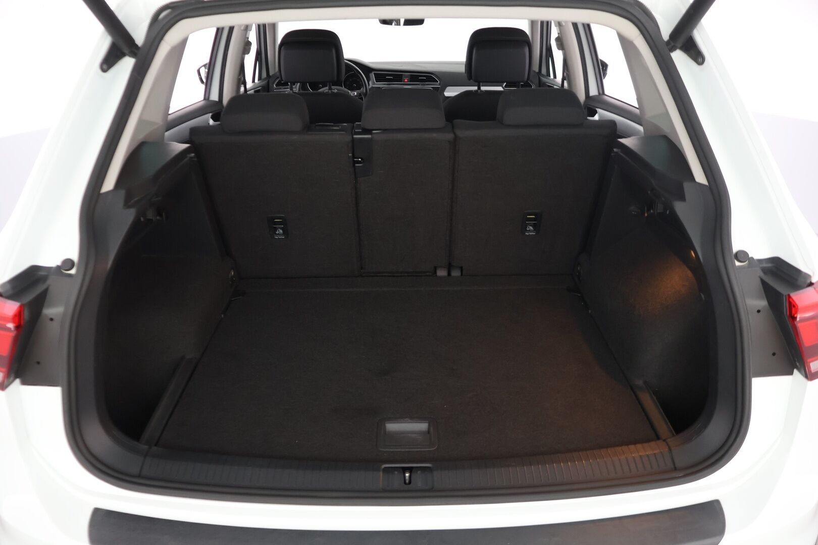 Volkswagen Tiguan 2017 Comfortline 2,0 TDI SCR 110 kW (150 hv) 4MOTION DSG-automaatti - Webasto | Navi&Carplay | Adapt.vakkari | Vetokoukku