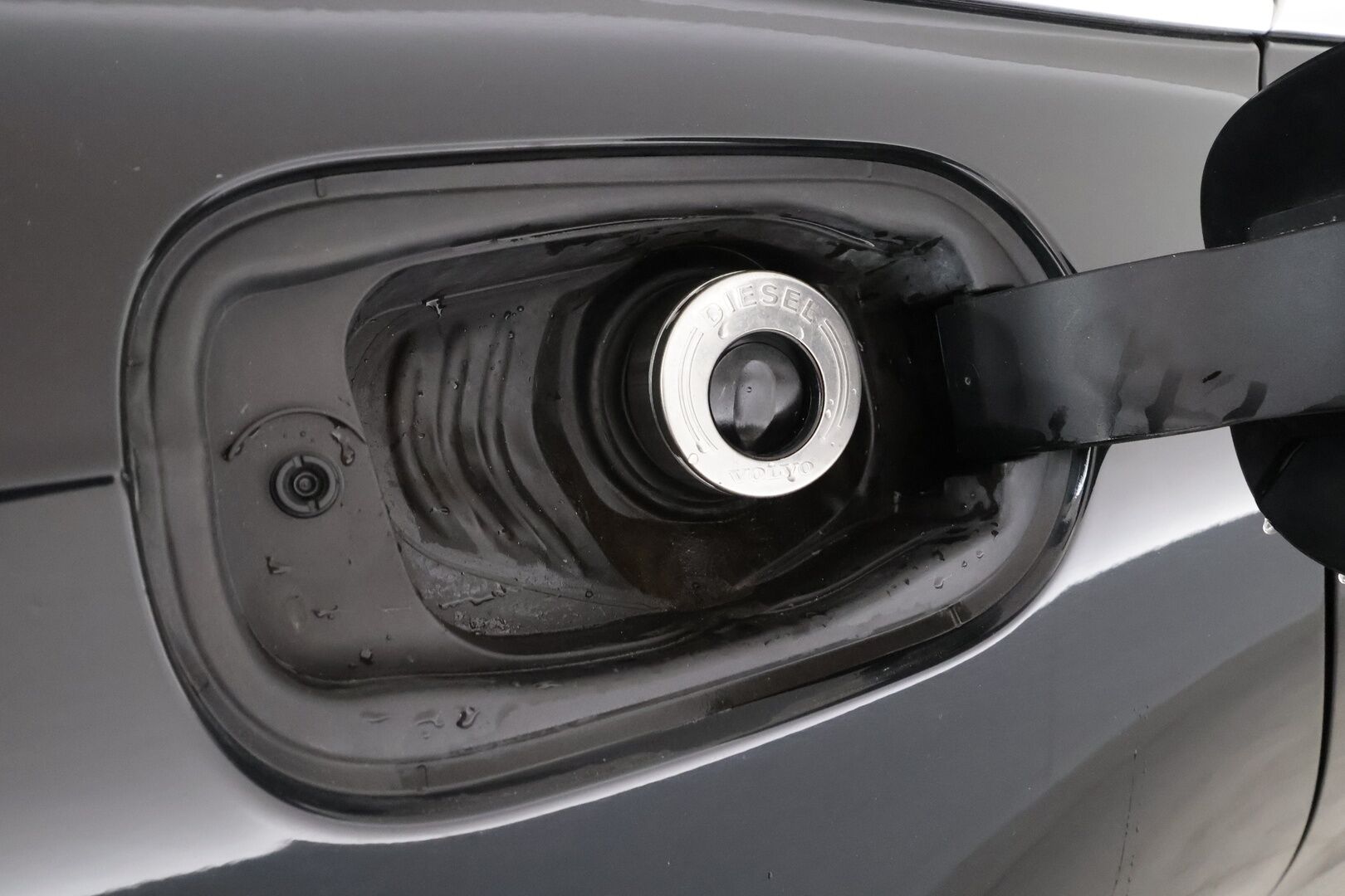 Volvo V90 2017 D4 Momentum aut - Webasto | ACC | LED | P.Tutkat | Kaistavahti | Keyless | 2x renkaat&alumiinivanteet