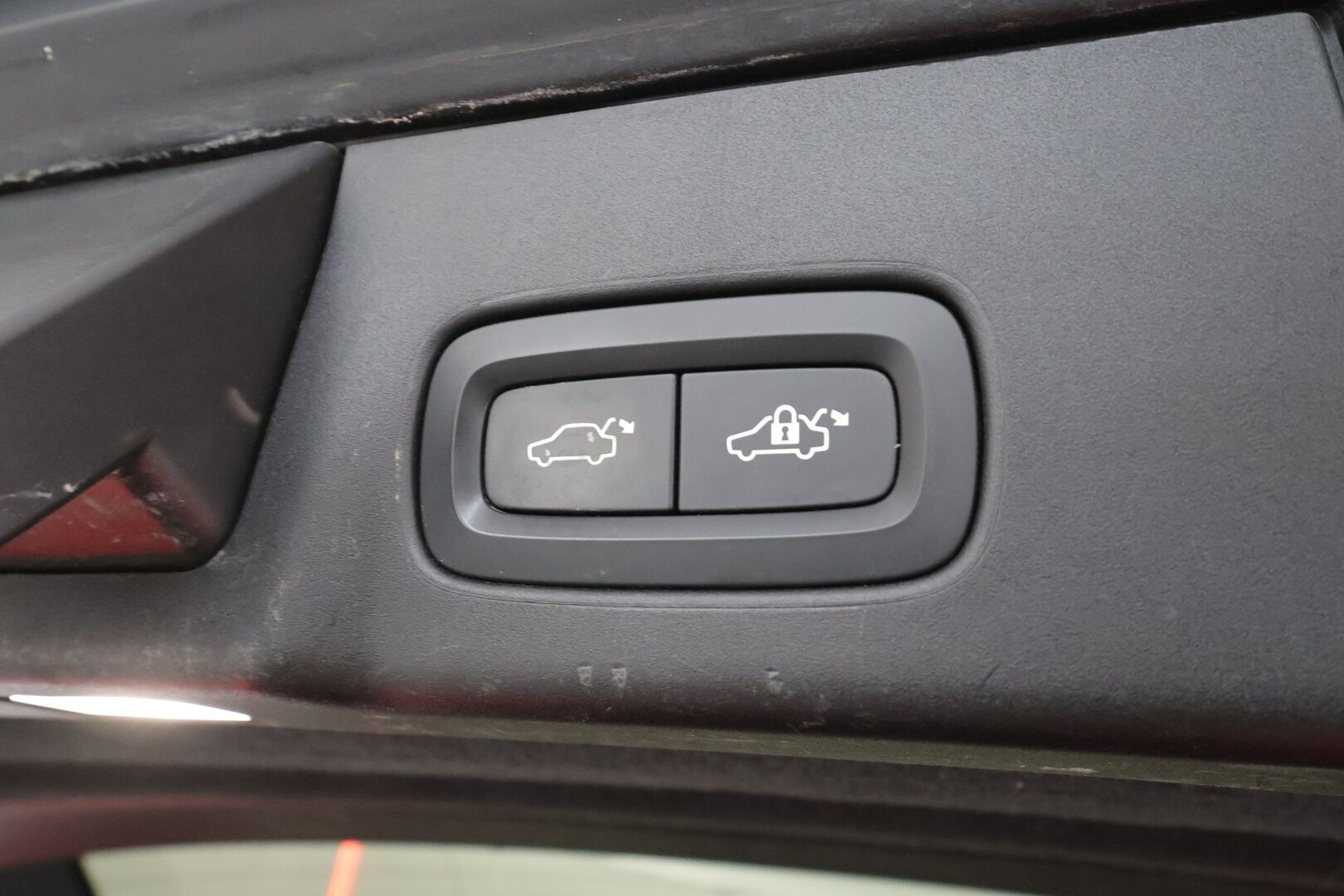 Volvo V90 2017 D4 Momentum aut - Webasto | ACC | LED | P.Tutkat | Kaistavahti | Keyless | 2x renkaat&alumiinivanteet